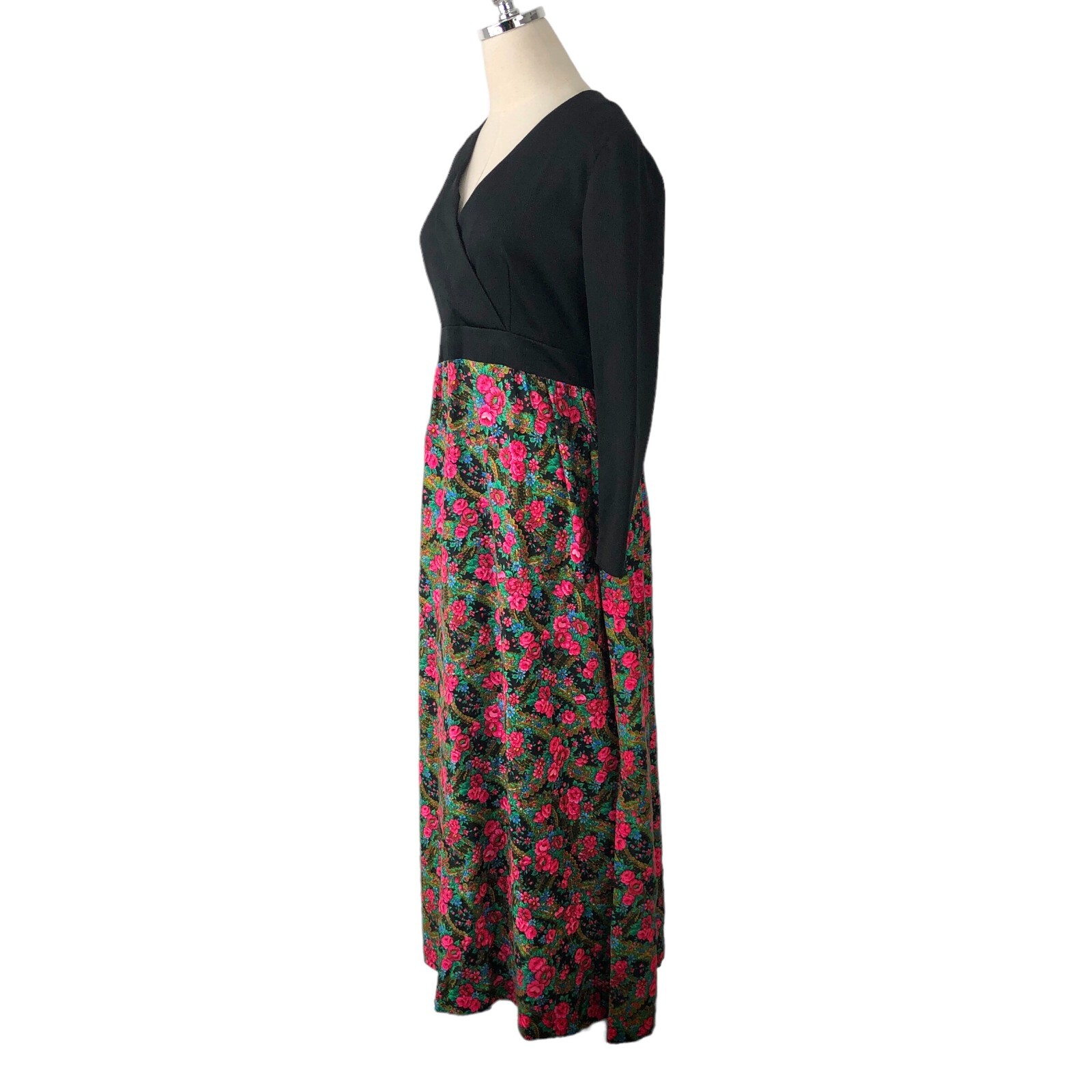 Vtg 70s Maxi Hostess Dress Size Medium Black Wrap Bodice Bold Floral Rose Skirt