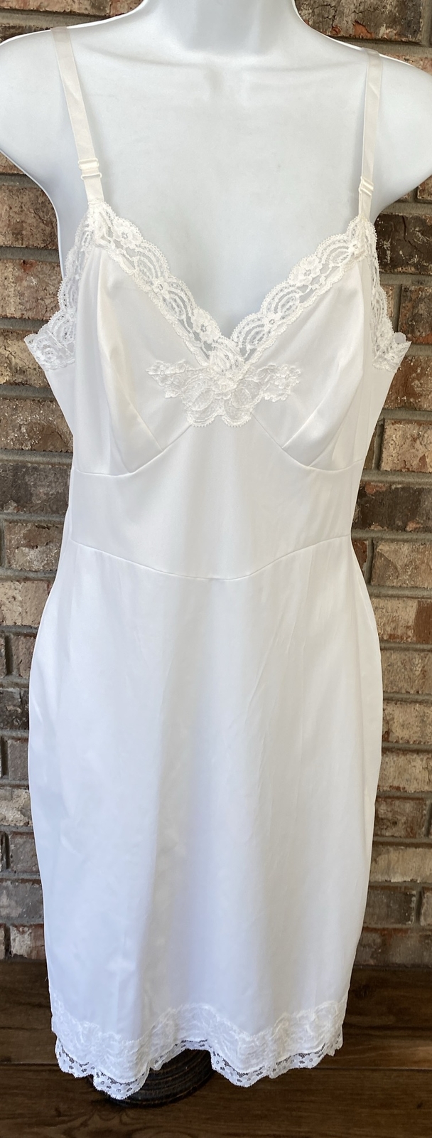 Vintage ShadowLine Women’s White Taffeta Full Slip Nylon w/ Lace 34 Tall – 34T