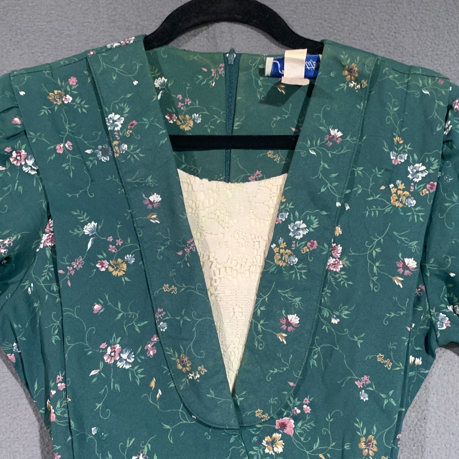 S.L. Petites Vintage 80s Floral Midi Dress Dark Green Lace Inset Belted Size 8P
