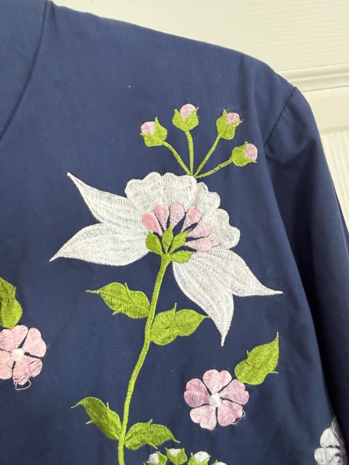 Caro of Honolulu Vintage 70s Floral embroidered Blue Button Down Floral 12