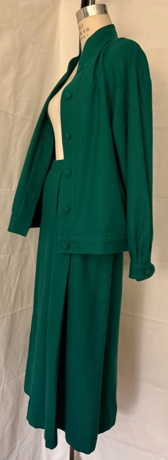 Vtg. Early 1950s GREEN WOOL FLANNEL 2 pc. SUIT, CLASSIC TAILORED, by DOLL HOUSE