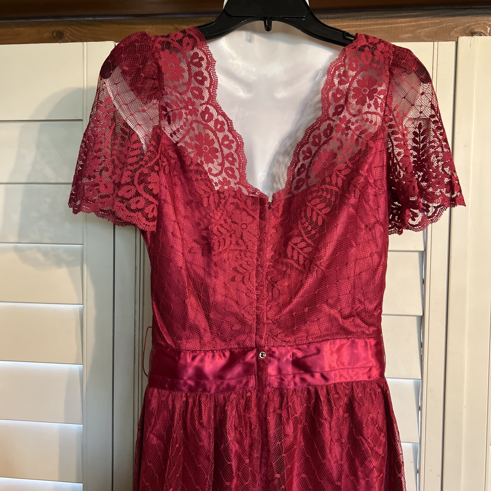 Vintage 1970s (?) Formal Burgundy Lace Over Satin Maxi Dress Junior Sz 13/14