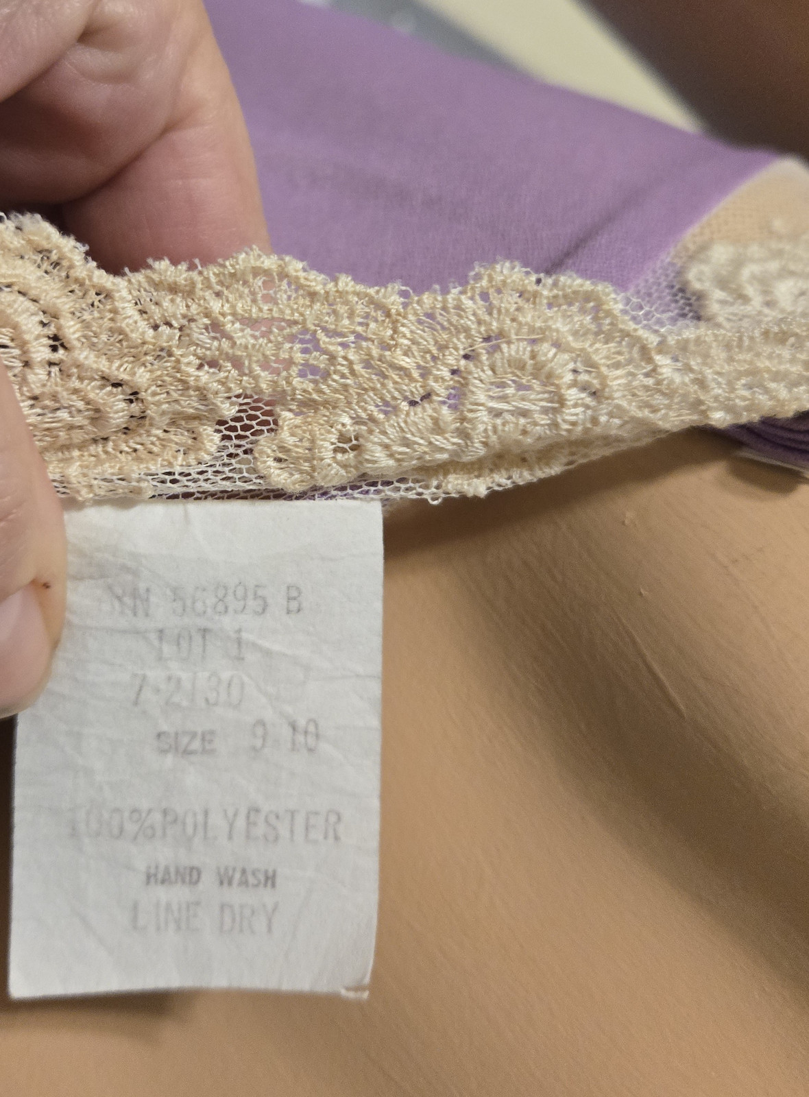 VTG 80’s purple lavender poly dress marked 9/10, today’s size M/6