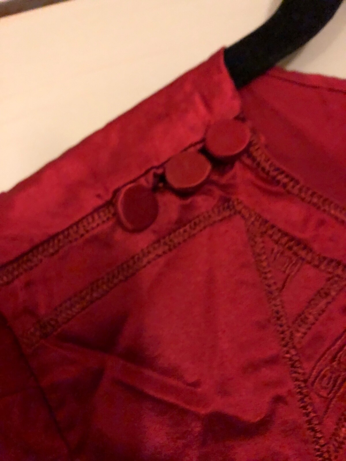 Women’s Vintage 'Da Fu Gui’ 100% Silk Embroidered Top. Red. S