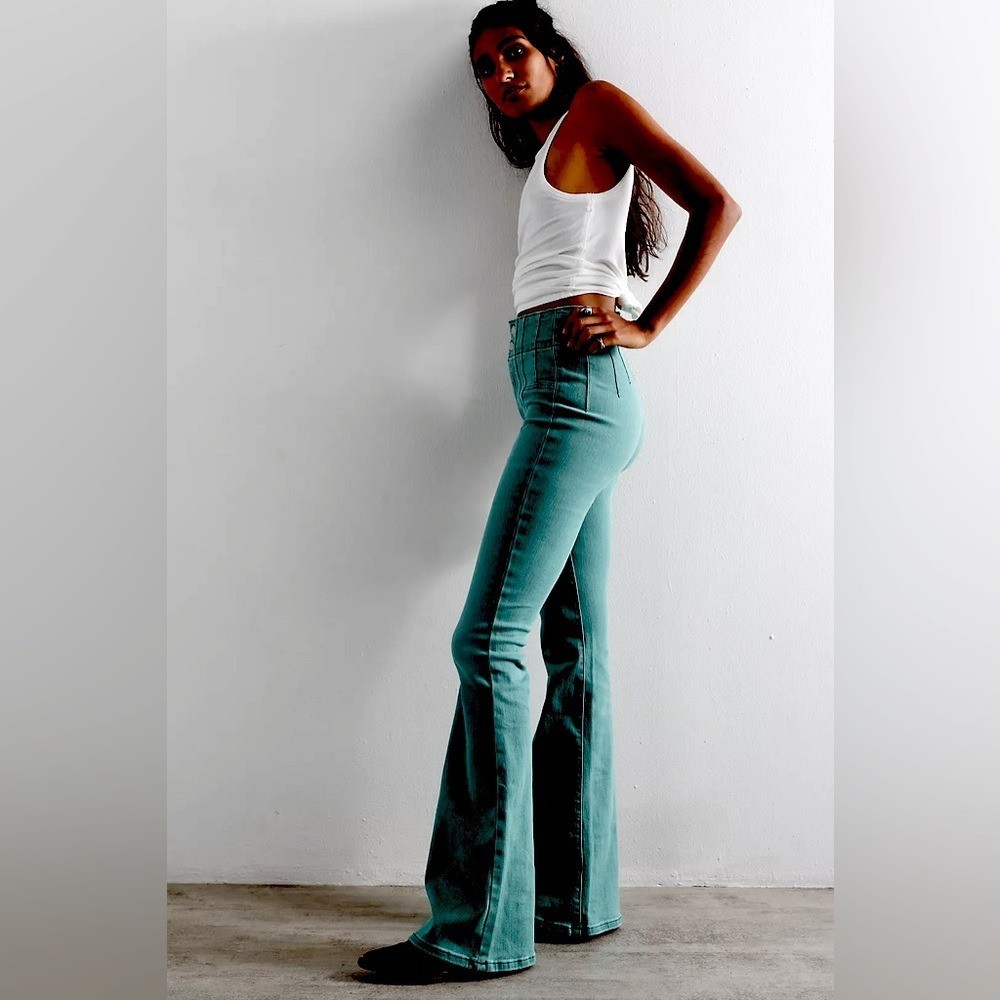 Free people- We The Free Green Flare Jeans NWOT- Size 28