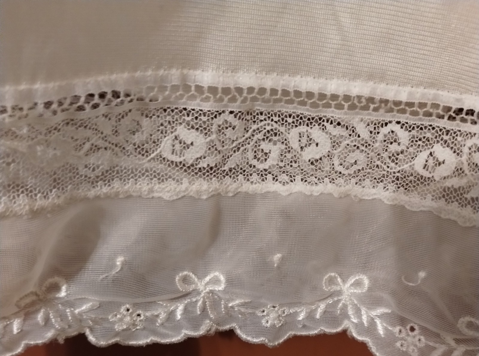 Vintage Sears Half Slip Small BEIGE/IVORY Antron Nylon 24 Inch Length Lace Trim