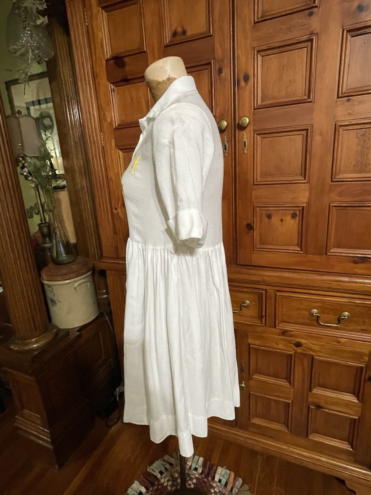 Vintage 40s 50s White Cotton RAYON Dress Embroidered Poodles 32″ Bust 32” WAIST