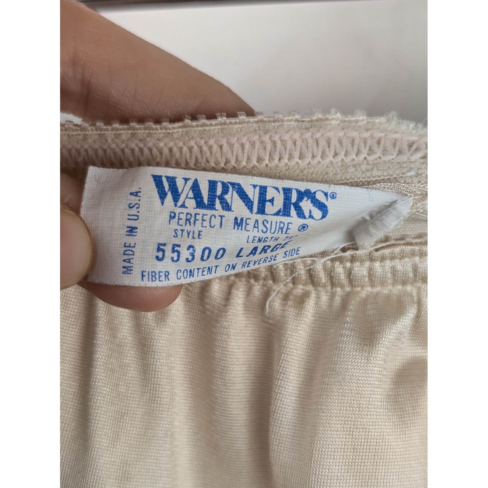 Vintage Warners Perfect Measure Lace Trim Half Slip 29″ Skirt Size L Tan 55300