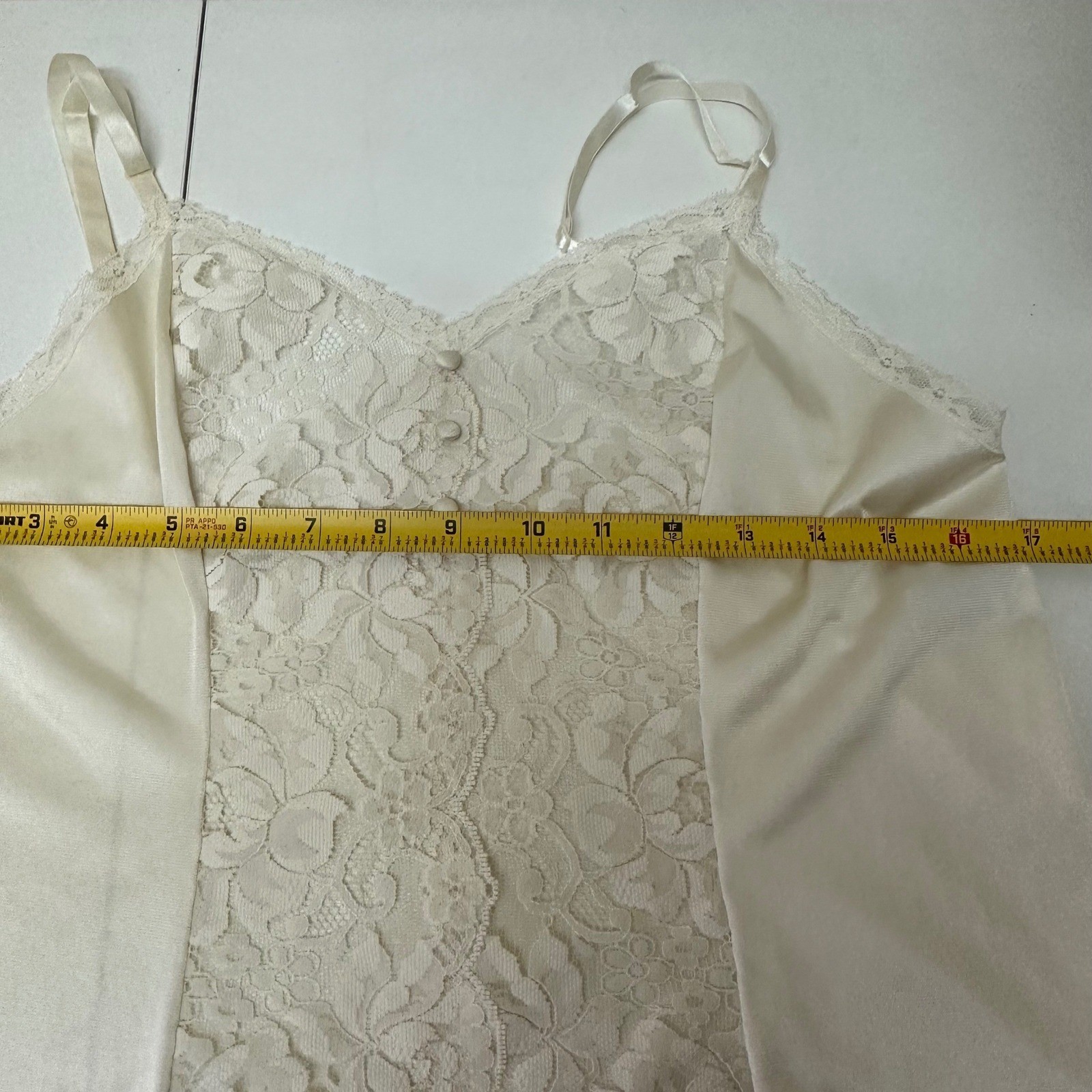Vtg Sabrina Ivory Lace Camisole Top Antron III Nylon Adjustable Straps Size 36