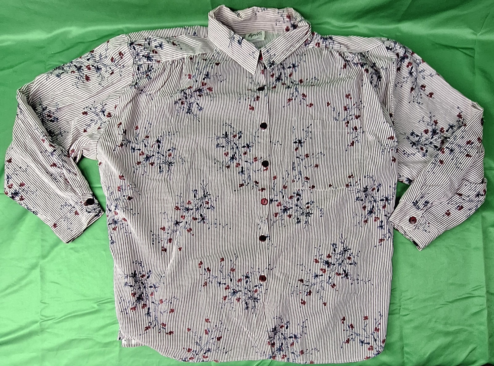 Vintage Tap & Co Floral Button Down Long Sleeve T-shirt Women’s Size 20 Made In