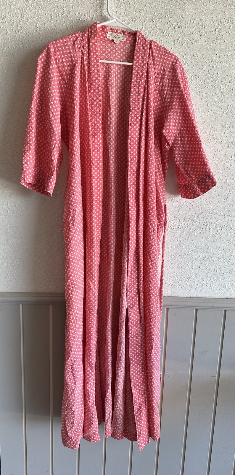 Vintage A Royal Robe Salmon Pink & White Polka Dot Pocketed Belted Robe Size M