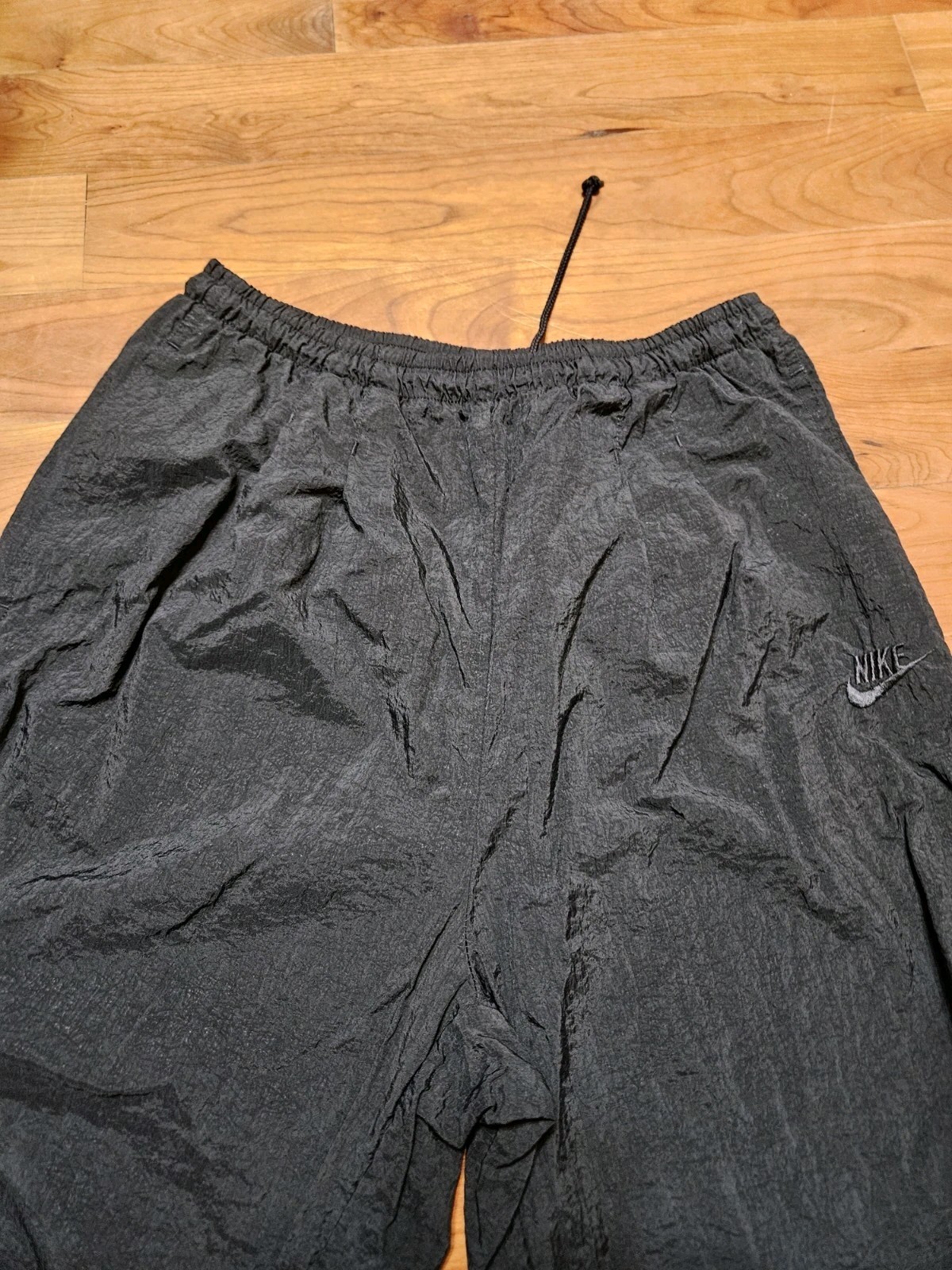 Vintage Nike Track Pants Women’s Sz Medium 8-10 Black 1990s Windbreaker Pants