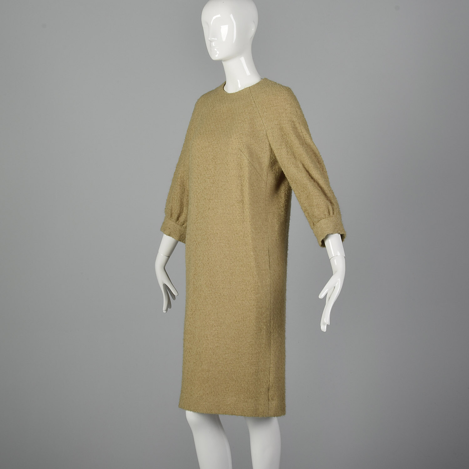 Small 1960s Bouclé Shift Dress Minimalist Autumn Dress Bracelet Sleeves 60s VTG