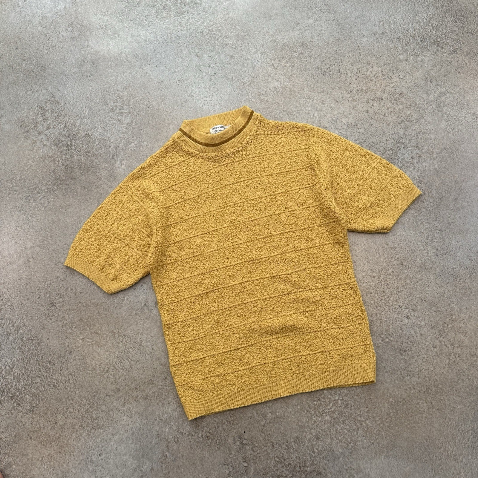 True Vintage 1960s Munsingwear Acrylic Short Sleeve Sweater Women’s Small Yellow