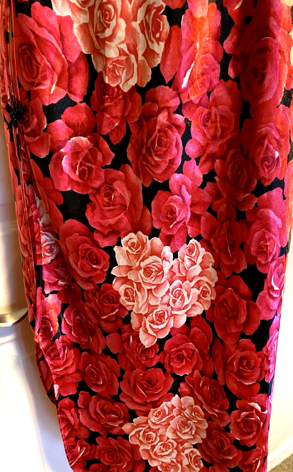 VTG Y2K SABRINA LINGERIE RED FLORAL SATIN W/ STRAPPY LOW BACK NIGHTGOWN SZ M