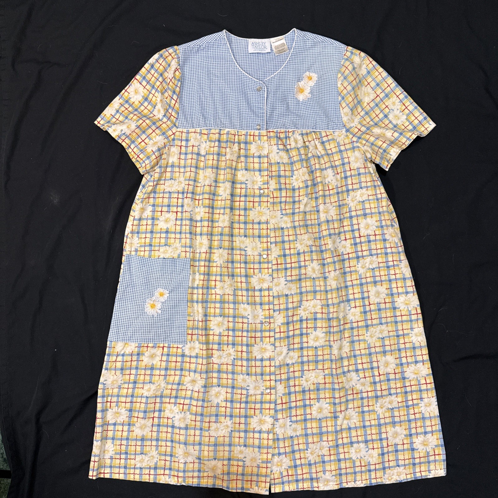 Ashley Taylor 50’s House Dress Coat Sz XL Pastel Madras Pocket Pearl Snap Retro