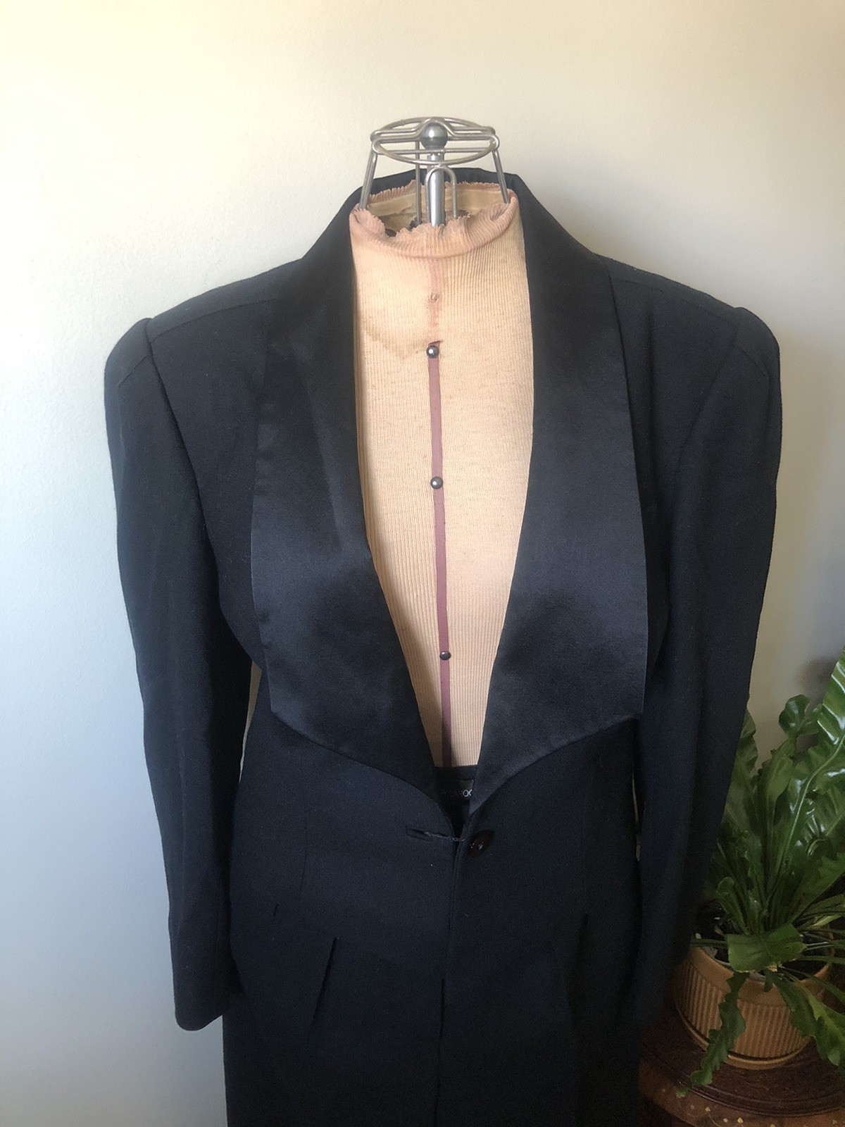 Vintage Guy Laroche Black Wool Tuxedo Suit