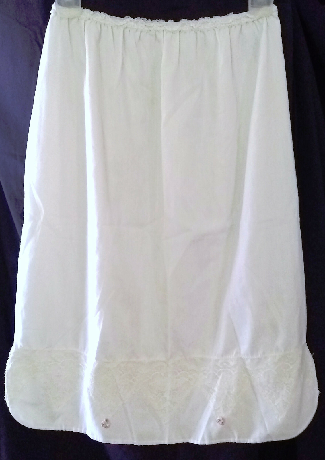 AVIAN VINTAGE WHITE HALF SLIP LACE FLORAL HEM FULL ELASTIC WAIST MEDIUM SMALL M