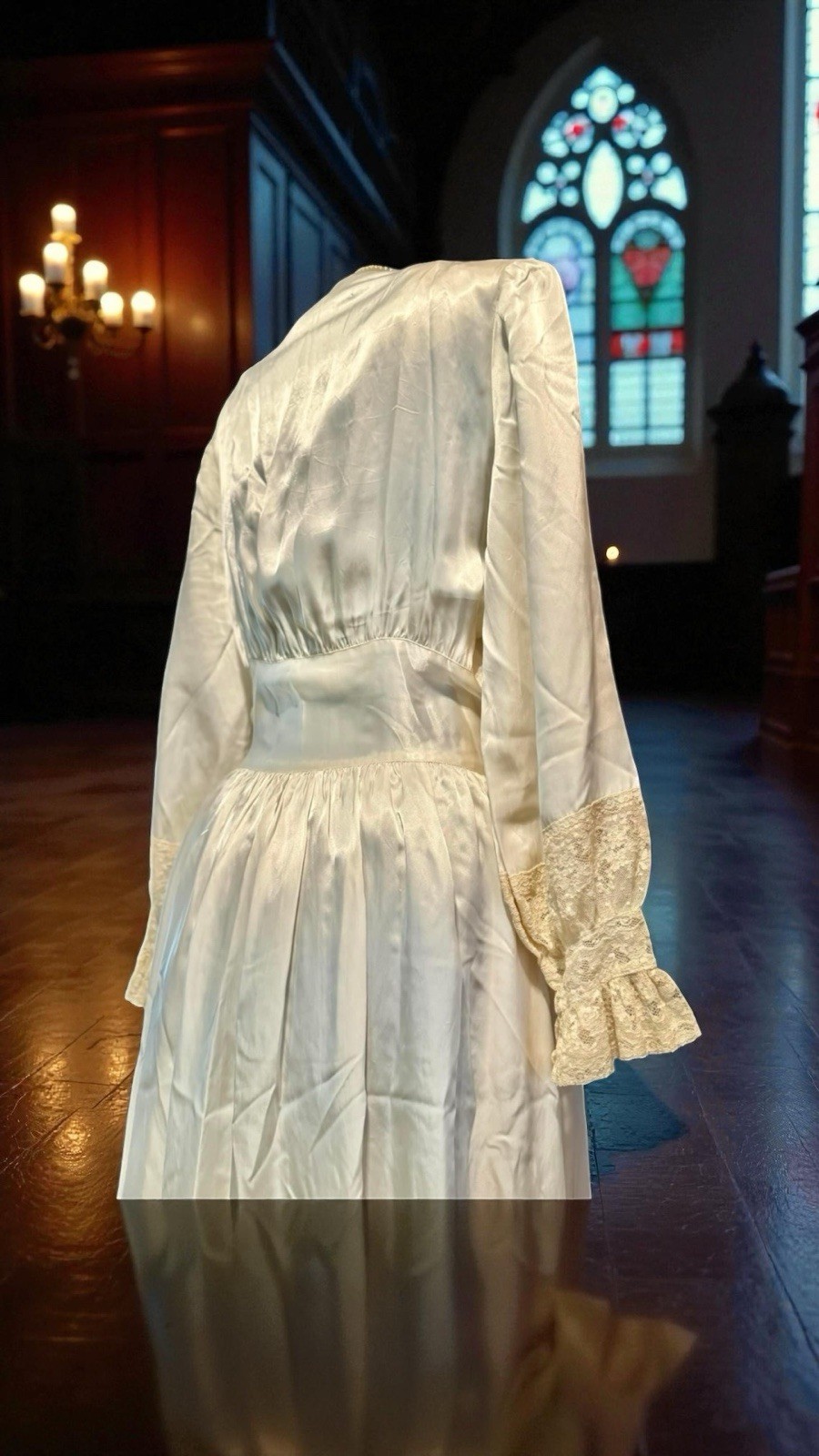 Amazing 1940’s Cream Colored Sexy Peignoir Robe Honeymoon Set Ruffles Lace
