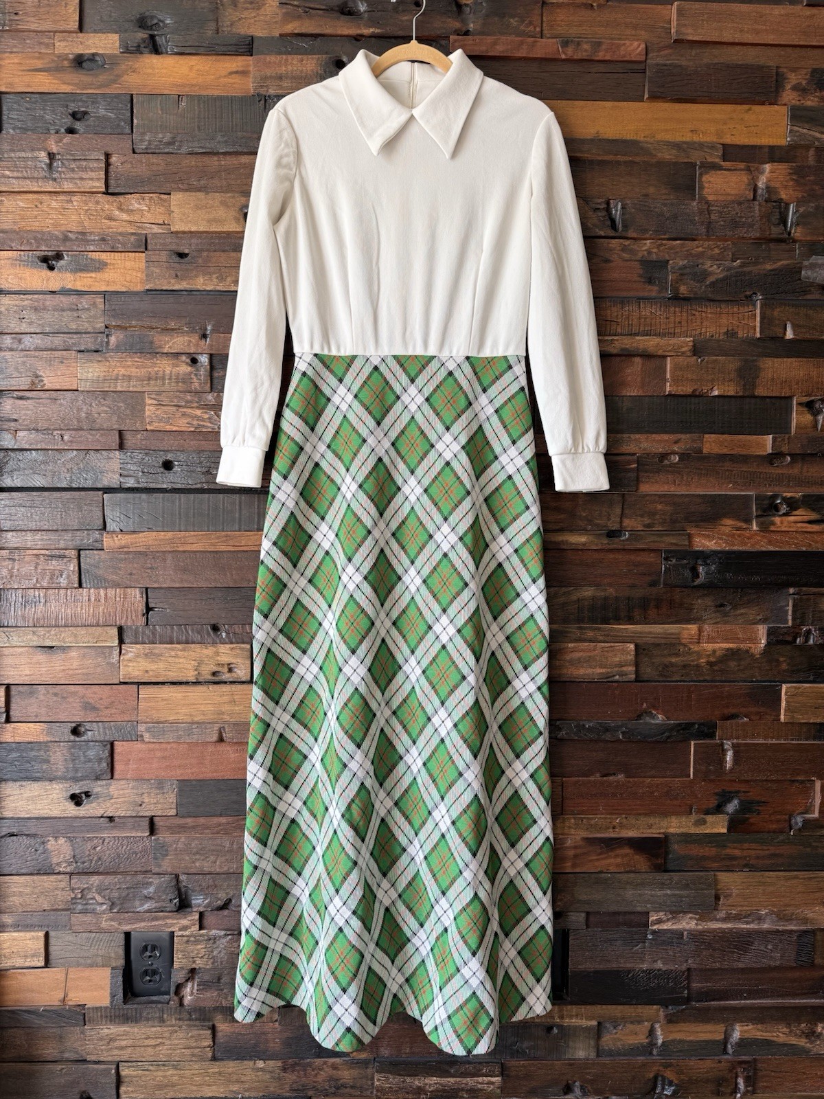Vintage 1970s Green Plaid Maxi Dress Long Sleeve White Bodice A-Line