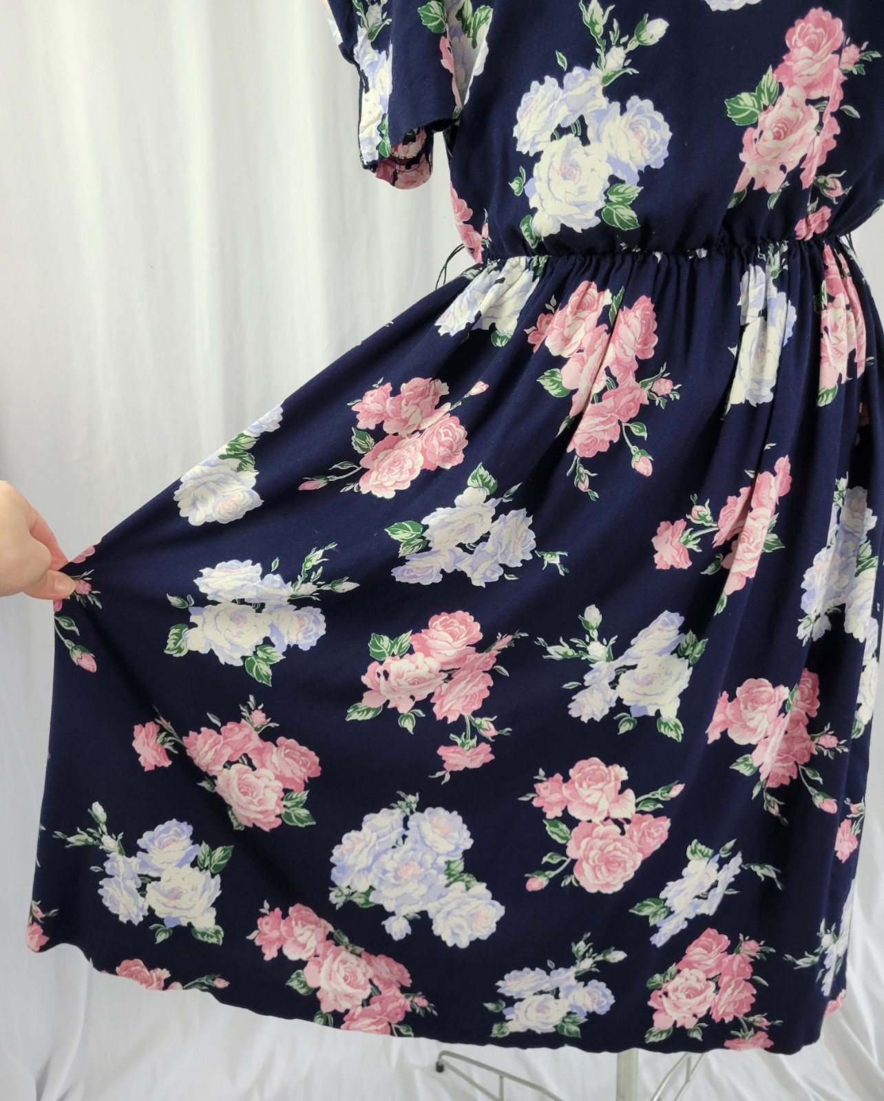 Vtg Lisa II Navy Blue Floral Blouson Dress w White Crochet Trimmed Bib Size M?