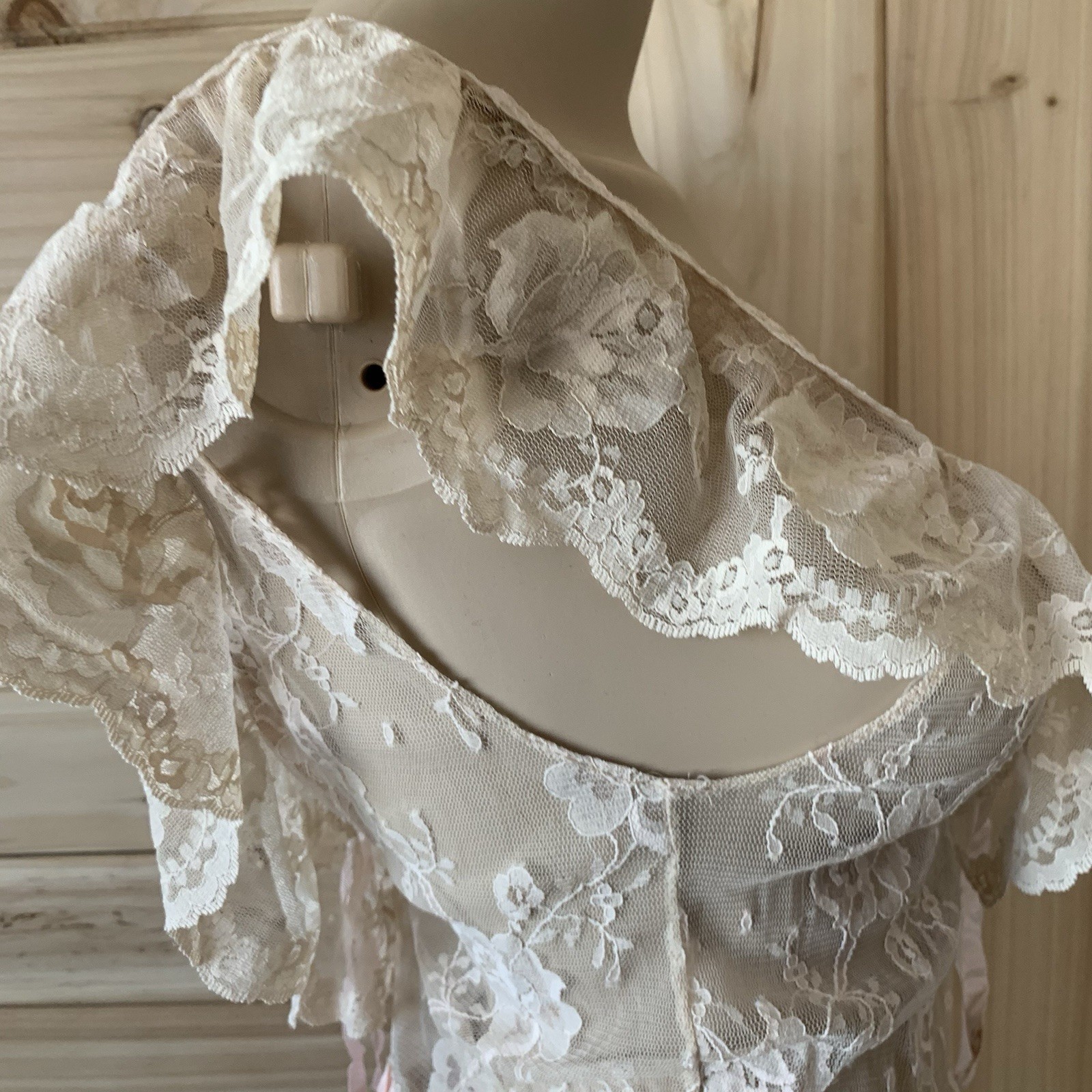 Vintage 70s 80s Designer Emil Bole Tan Beige nude Floral Lace Teddy W Ribbons