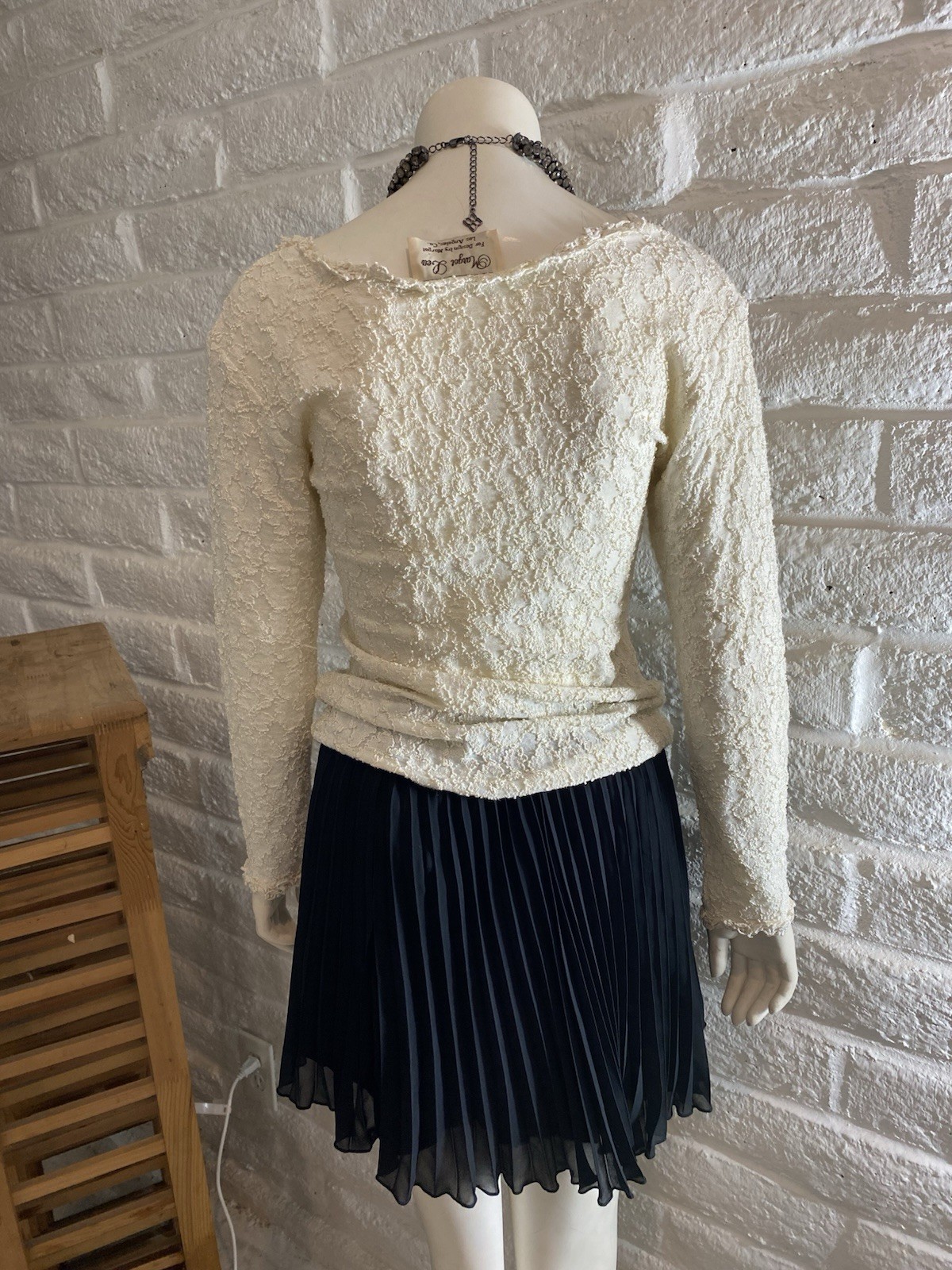 Margot Lea Los Angeles M Stretch Nylon Long Sleeve Embroidered Top Vintage