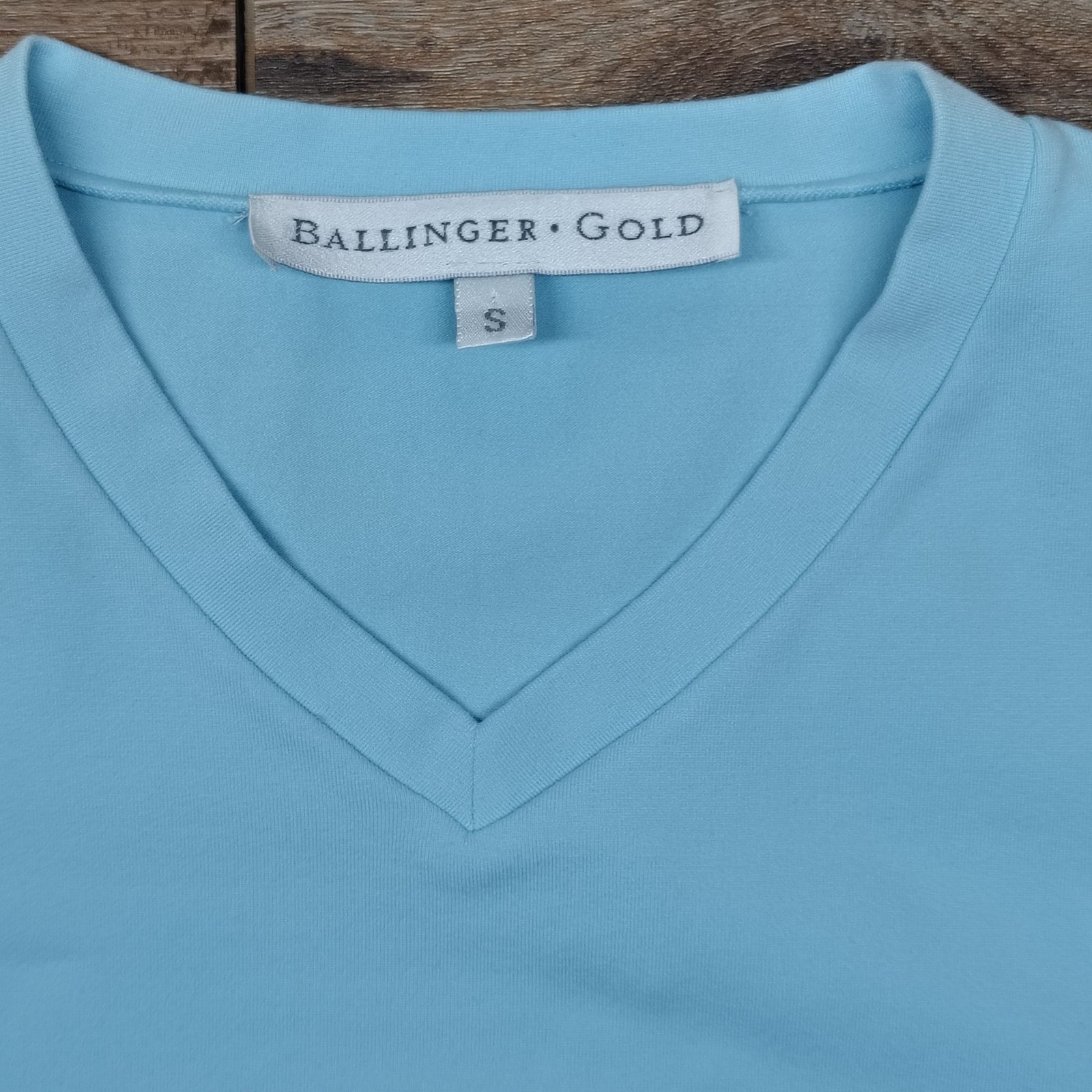 Ballinger Gold Supplex Lycra V-Neck Tee USA 90s Baby Blue Small