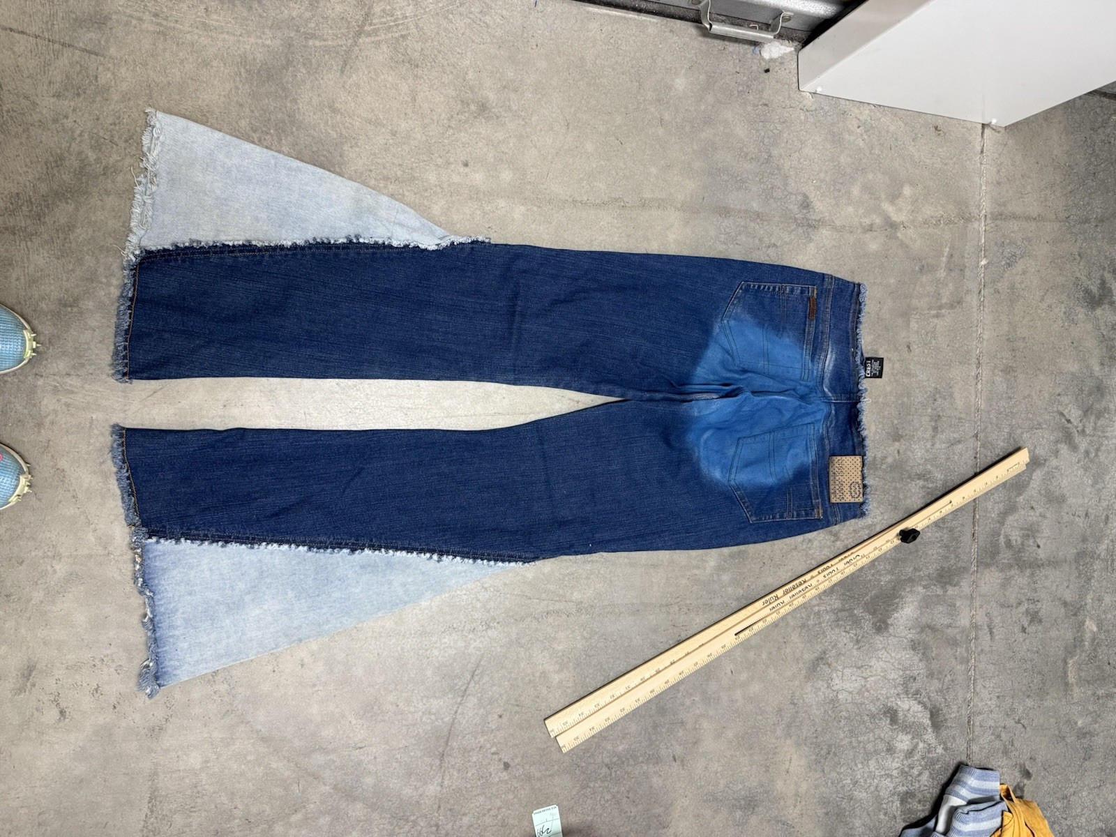 CREST VINTAGE Y2K BOHO DENIM JEANS 7/8 RETRO FLARED HIPPIE DISTRESSED