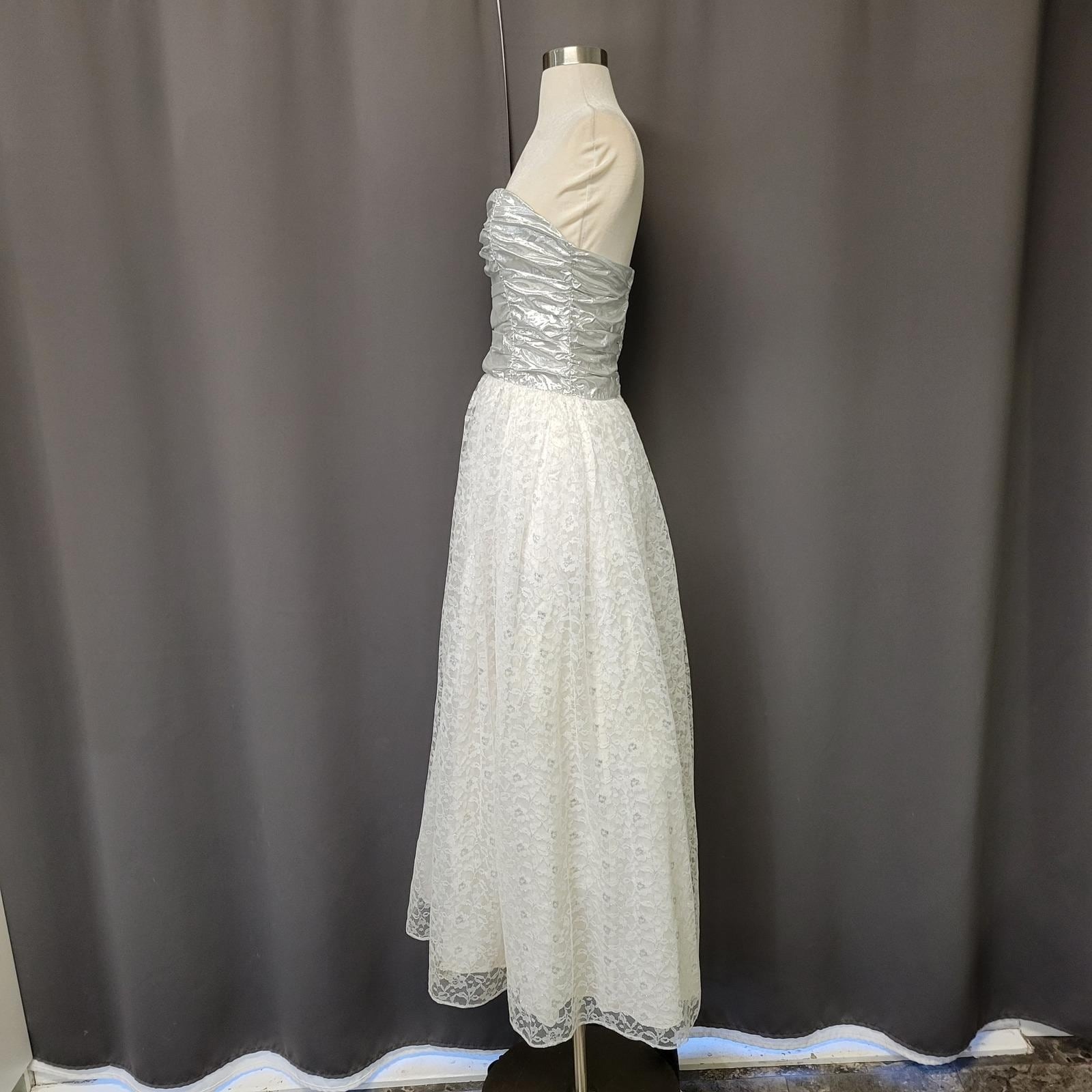 Vintage 80s Gunne Sax Jessica McClintock Dress Silver Metallic Lace White Size 9