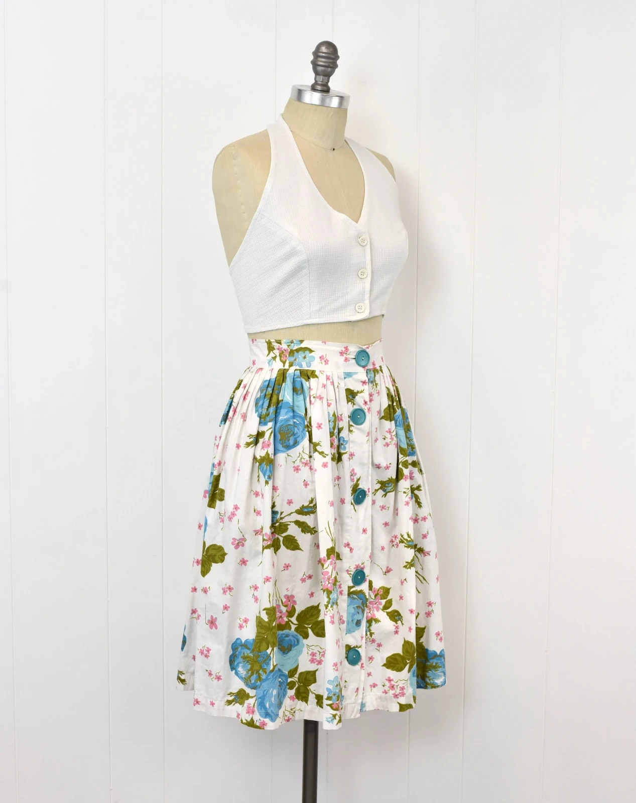 1950s Blue Rose Pink Floral Print White Cotton Pinup Mid Century Skirt