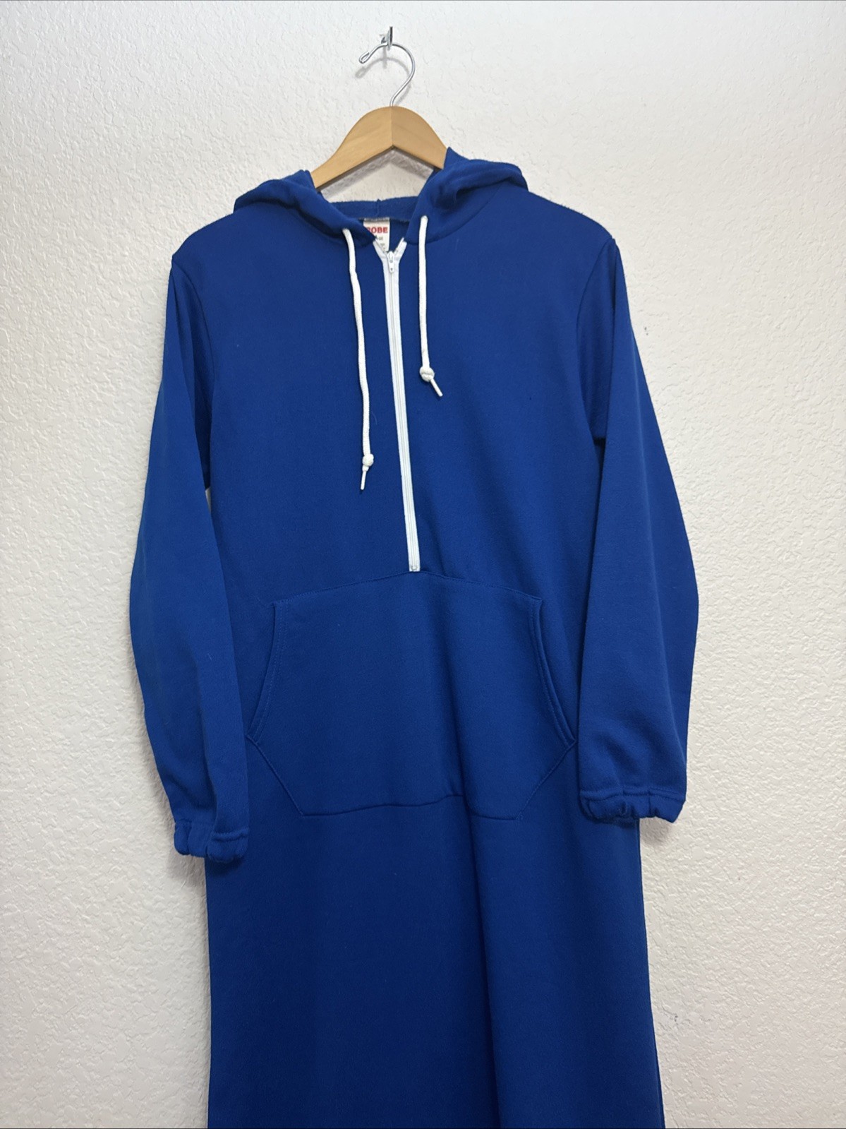 ROBE Leo Zodiac Hoodie Zip up Blue Lion Graphic Long Sleeve Size L NWOT w flaw