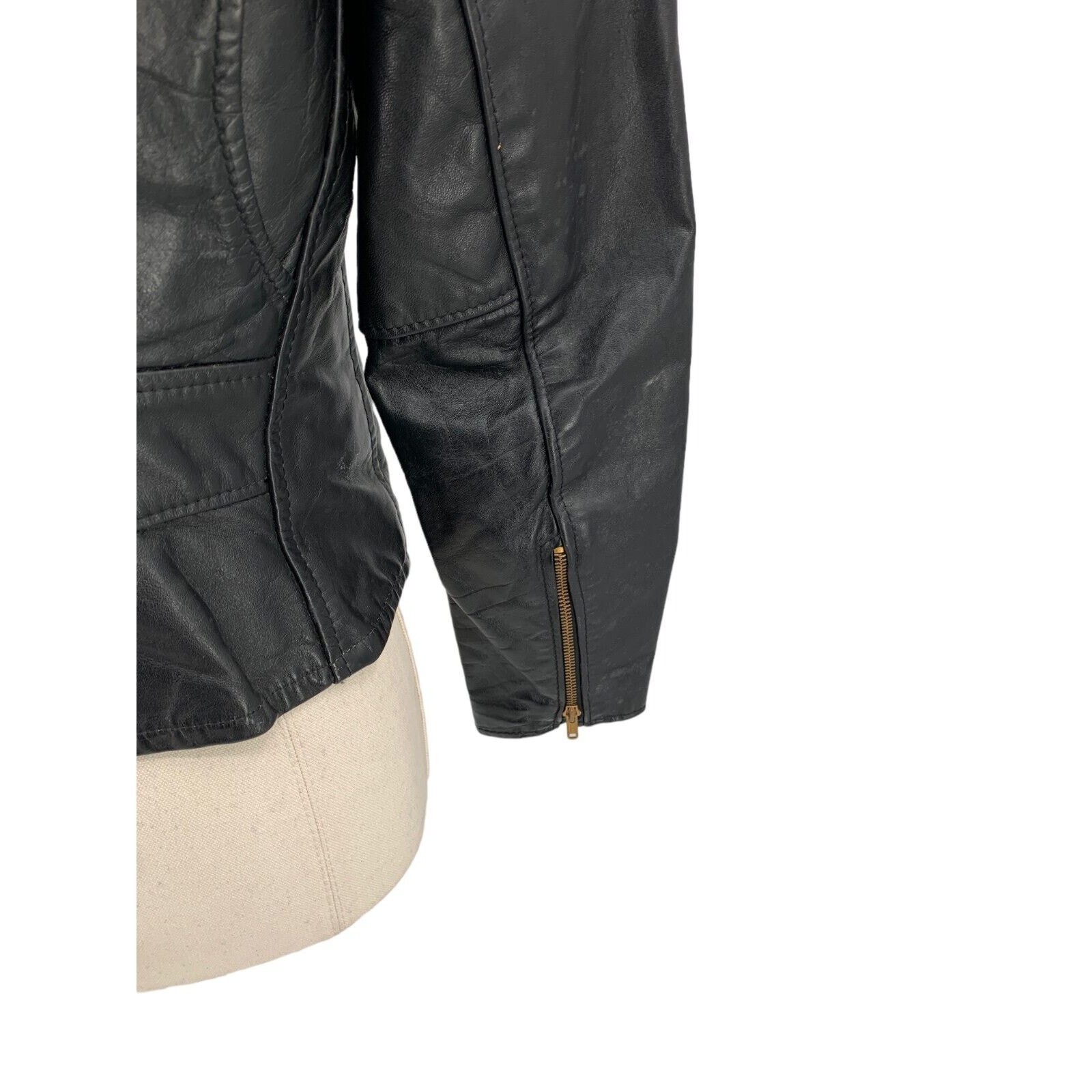Vintage Wilson’s Leather Moto Motorcycle Café Racer Jacket Womens Size 8