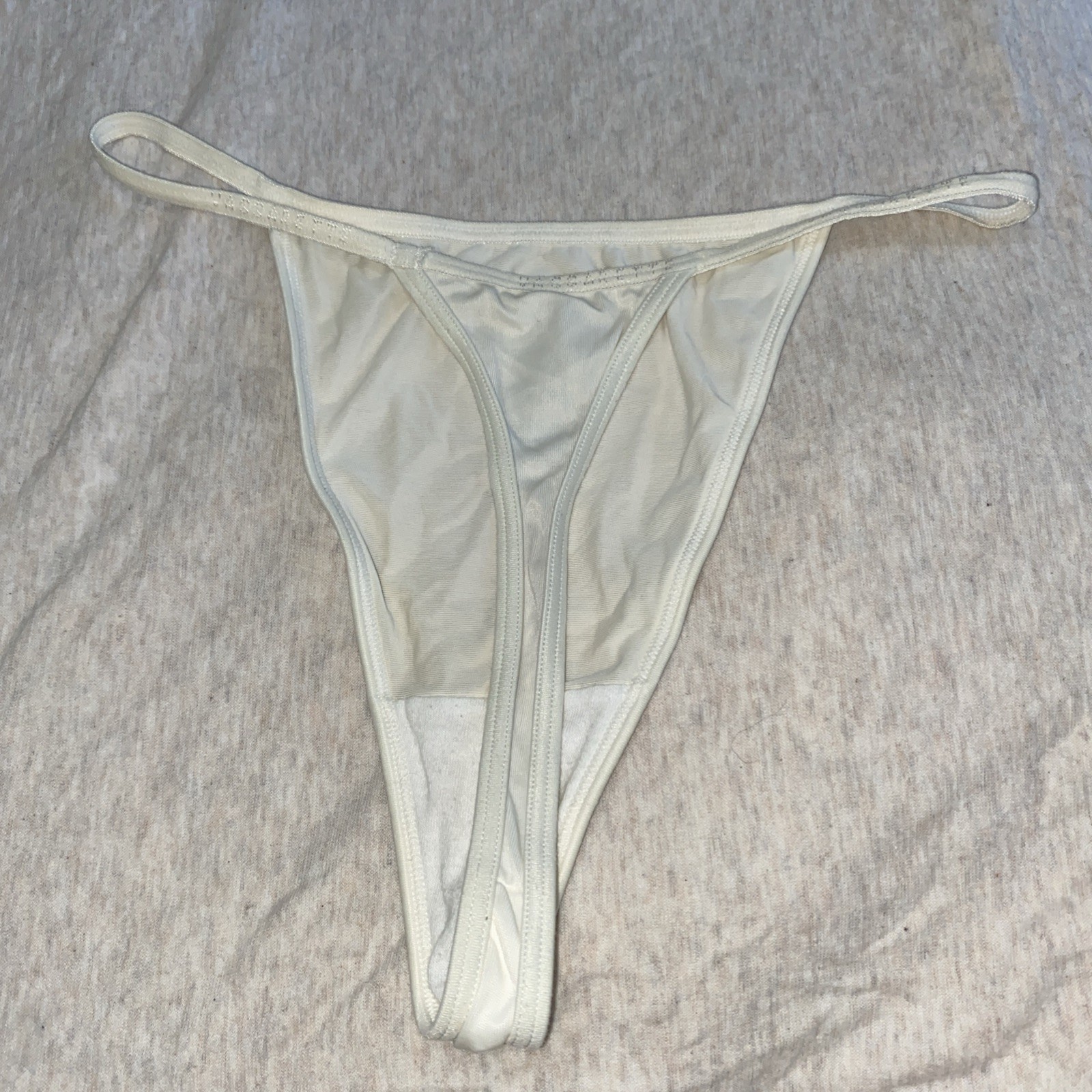 VINTAGE VASSARETTE High Cut Thong #10