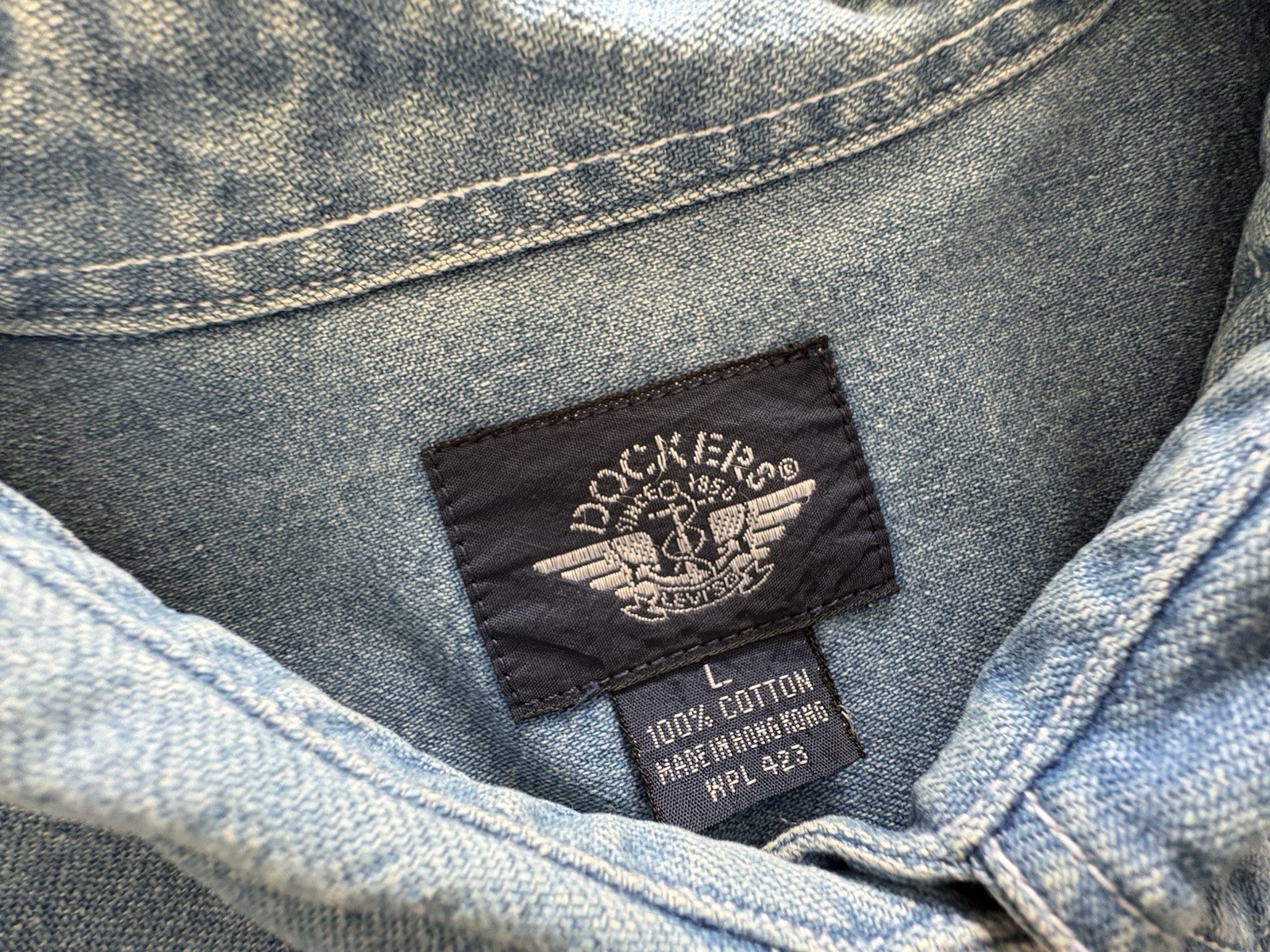 Vintage 90s Dockers Levi’s Women’s Large Denim Shirt Blue Cotton L PTP 21.5″