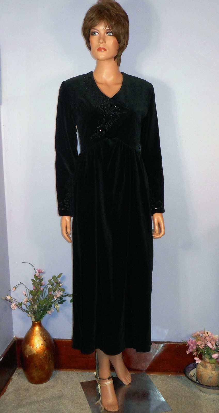 Lovely Vtg ‘80s Laura Ashley Black Velvet Witchcore Dress w Fancy Beadwork, 6