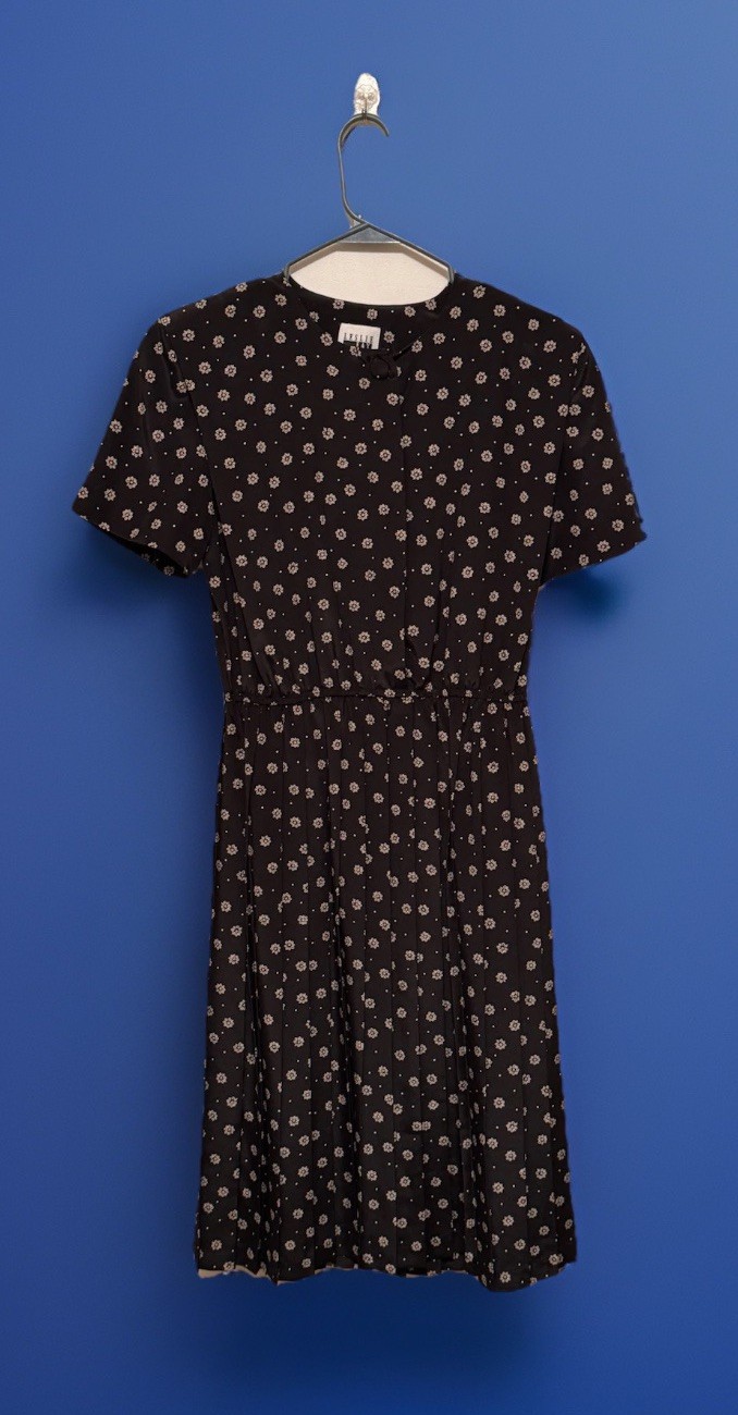 Vintage 90s Leslie Fay Petite Dress 12P Black Floral Short Sleeve Pleated Midi