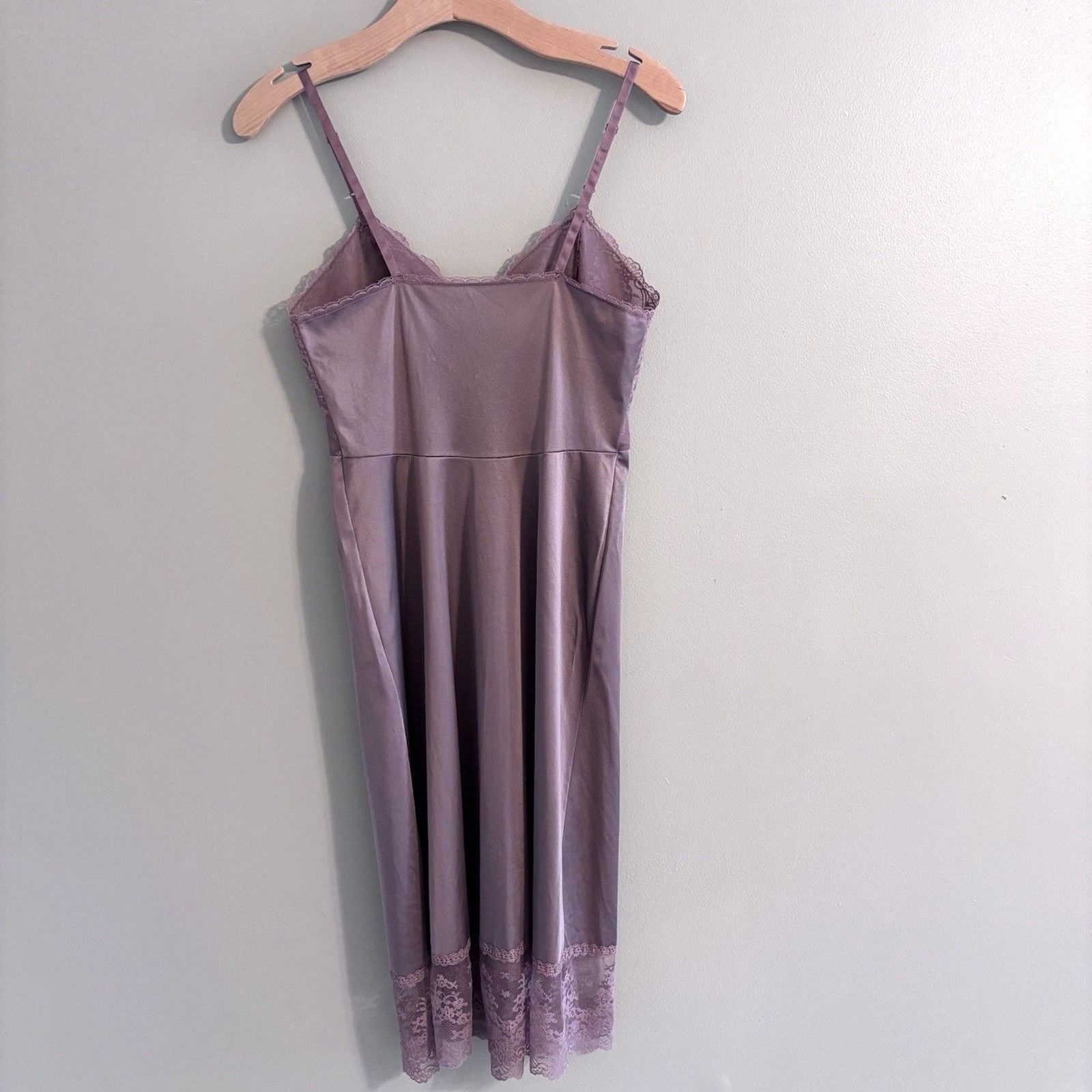 VTG Vanity Fair Mocha Brown Nylon Lace Trim Nightgown Camisole Slip Dress 32L