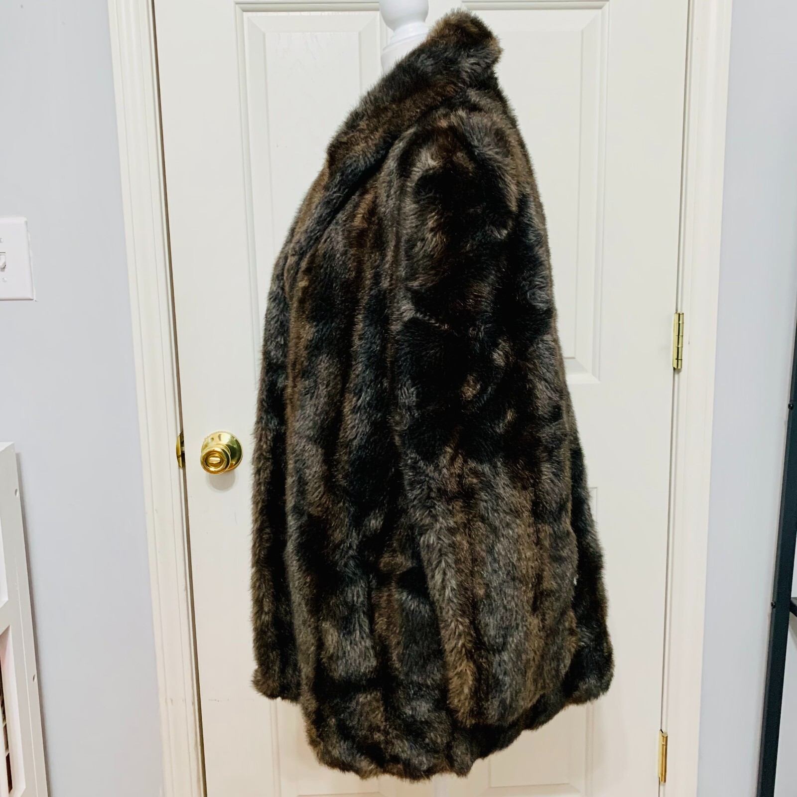 VINTAGE JACQUES SAINT LAURENT FOR GENELLE FUR COAT MADE IN USA