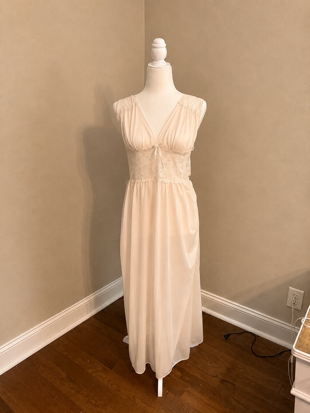 Sopr Lingerie Vintage Cream Lace Full Length Nightgown