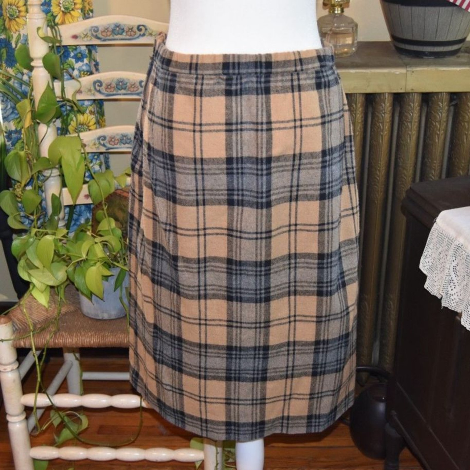 Vintage 1970s Glen Echo Sportswear Plaid Skirt Poly-Wool Blend Brown-Black Med