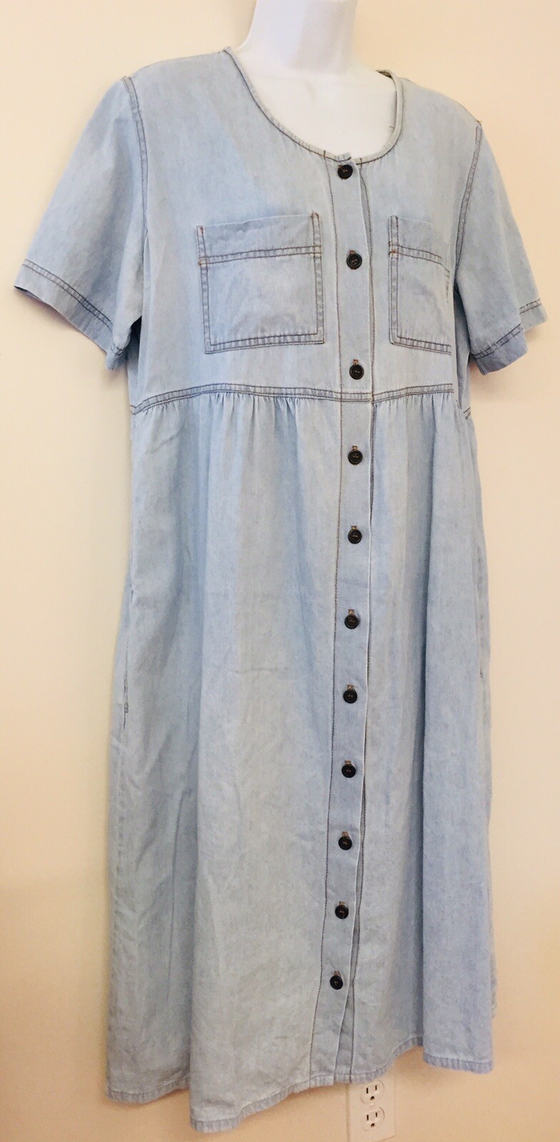 Chambray Short Sleeve Dress Pockets Vintage 1990s Light Blue Button Front M L XL