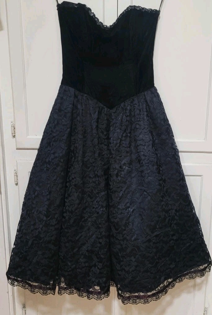 GUNNE SAX VINTAGE🌟VELVET~LACE,~SEQUIN~ STRAPLESS~TULLE UNDERSKIRT & SHRUG RARE