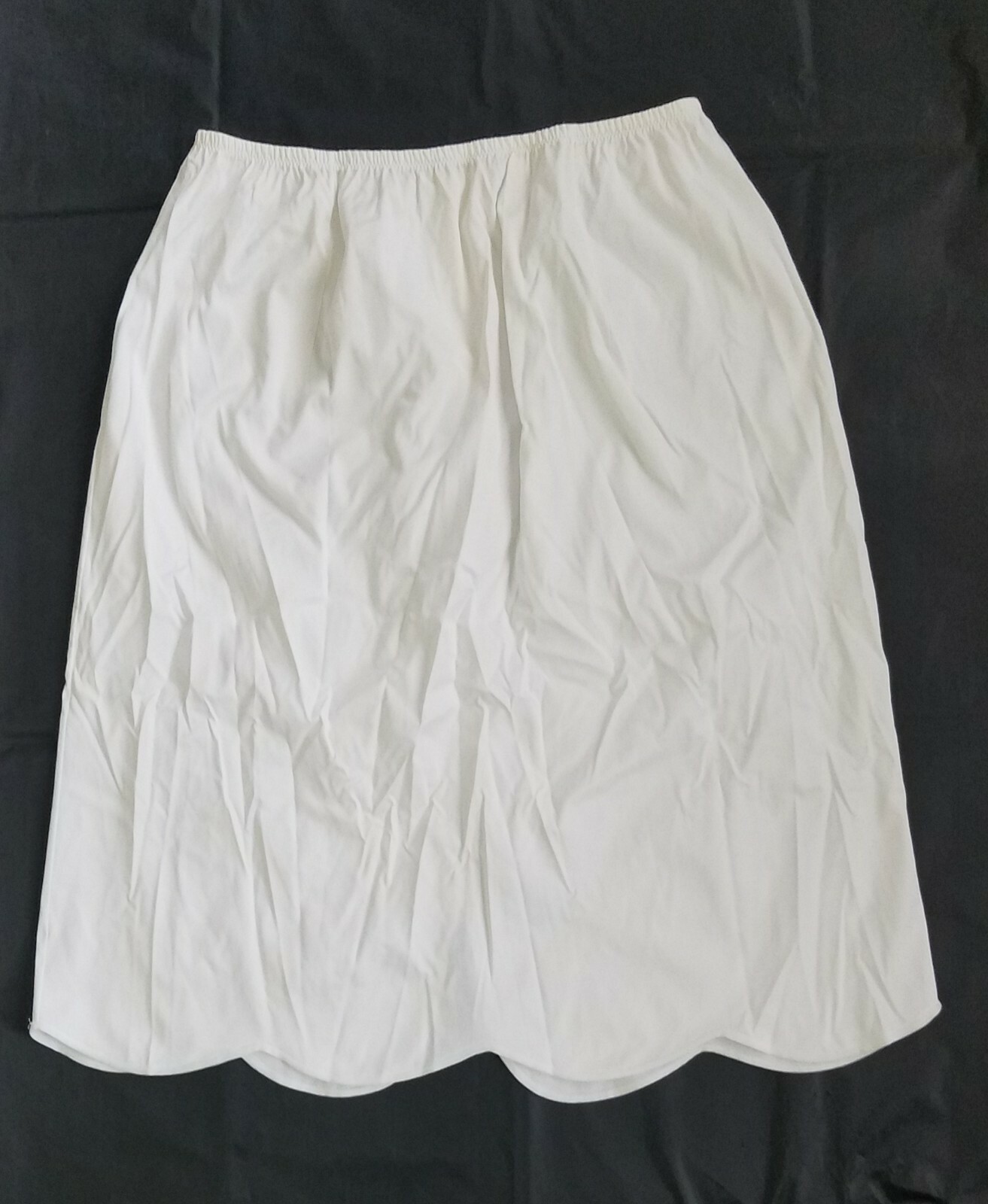 Vintage Half Slip Zip/Elastic Waist Scalloped Hem Slit White No Stretch