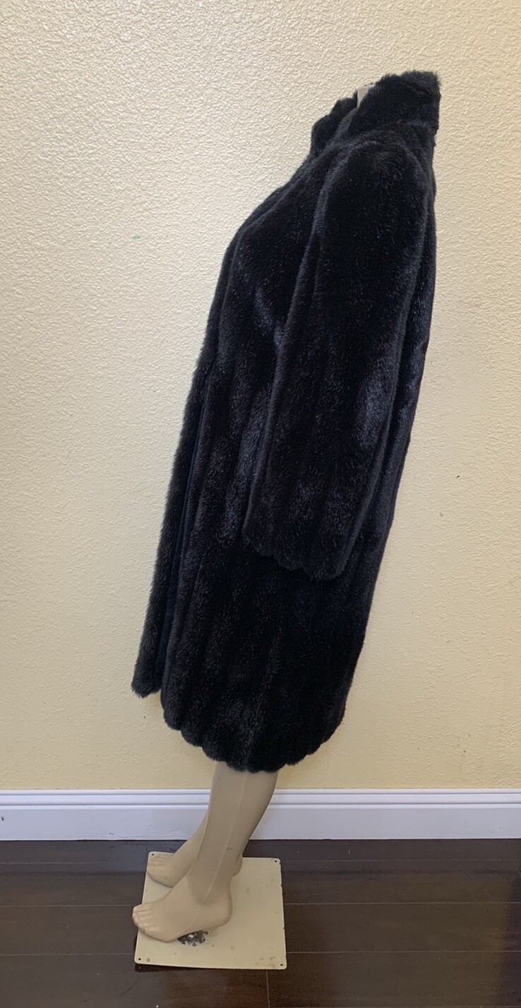VTG Intrigue A Luxury Fabric By Glenoit Size 12 Black Faux Fur Mink Coat