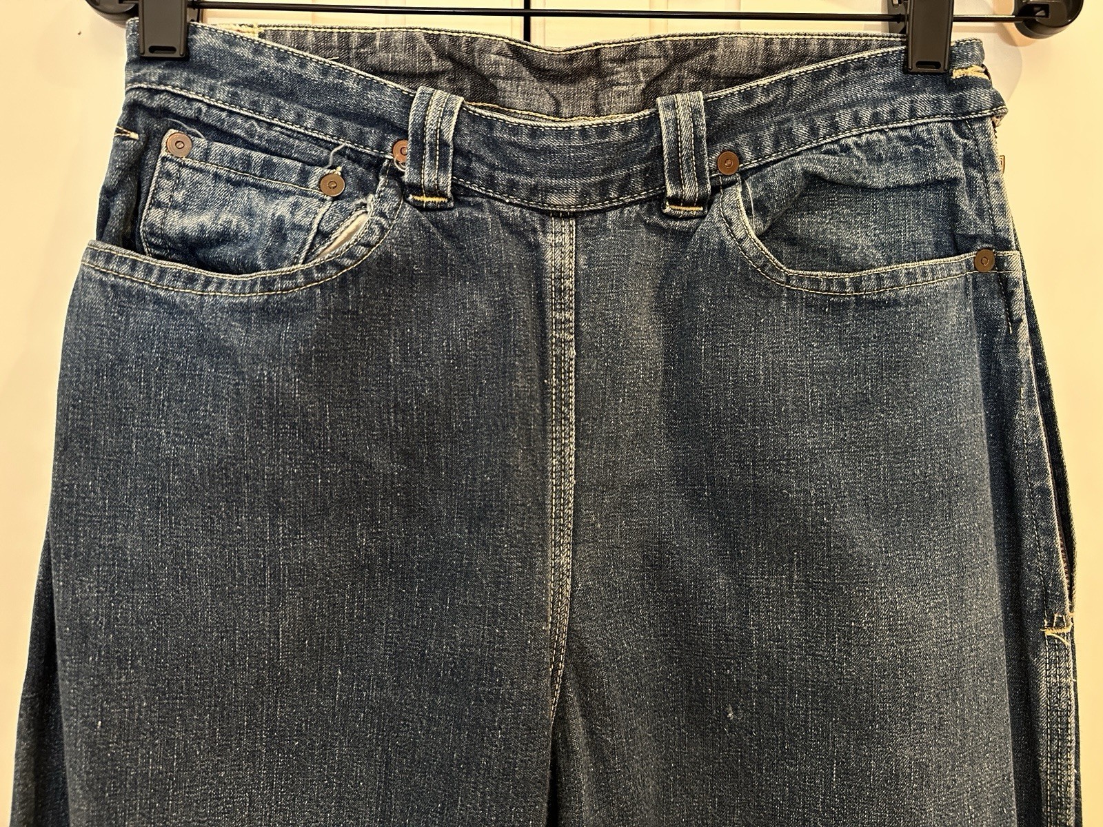 VINTAGE 1994 LEVIS 501xx FADED INDIGO DENIM JEANS MADE IN USA 35×33 Fits 33×31