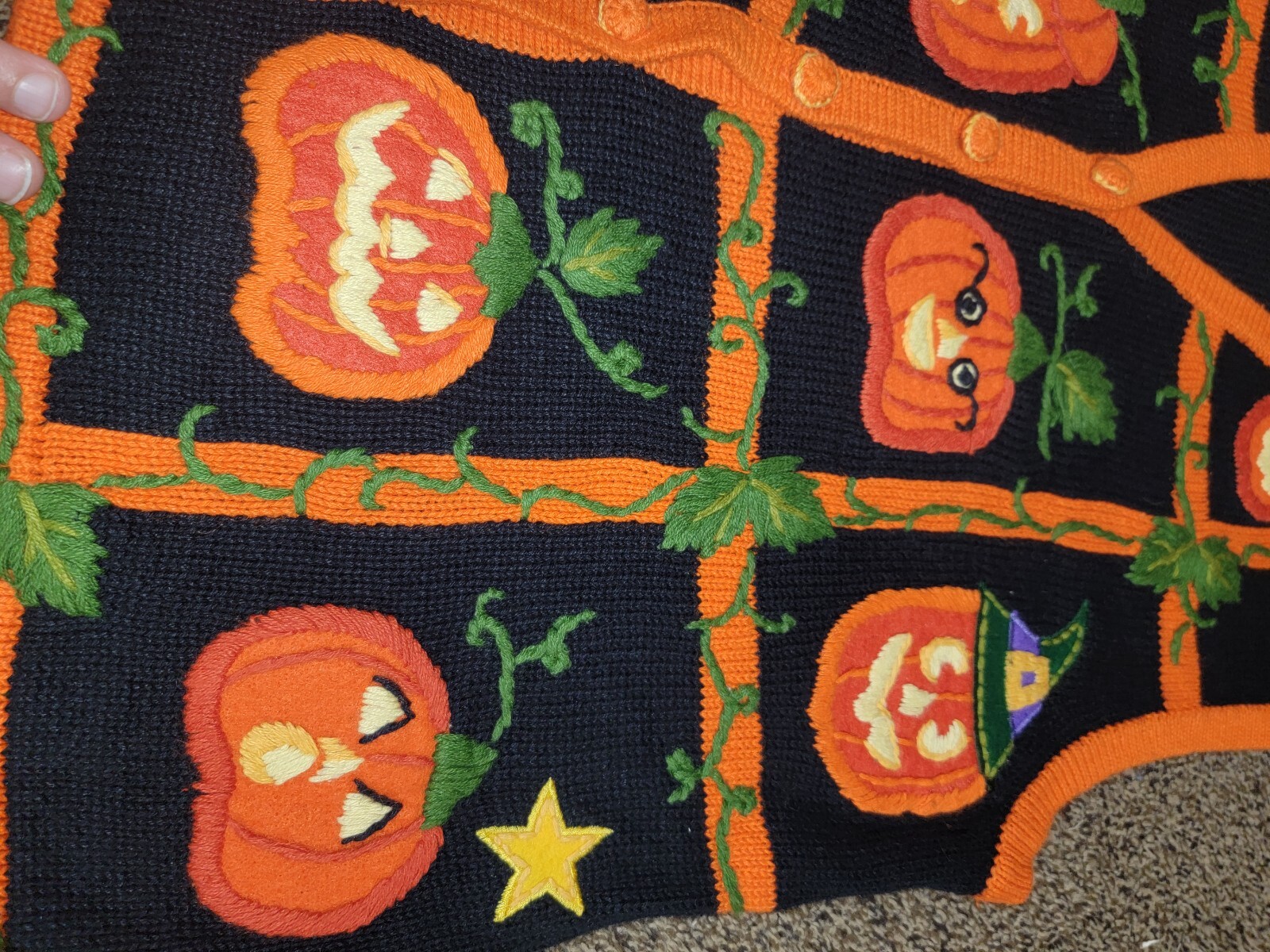 CAROLINA COLOURS FALL PUMPKIN HALLOWEEN VEST SZ L ORANGE BLACK