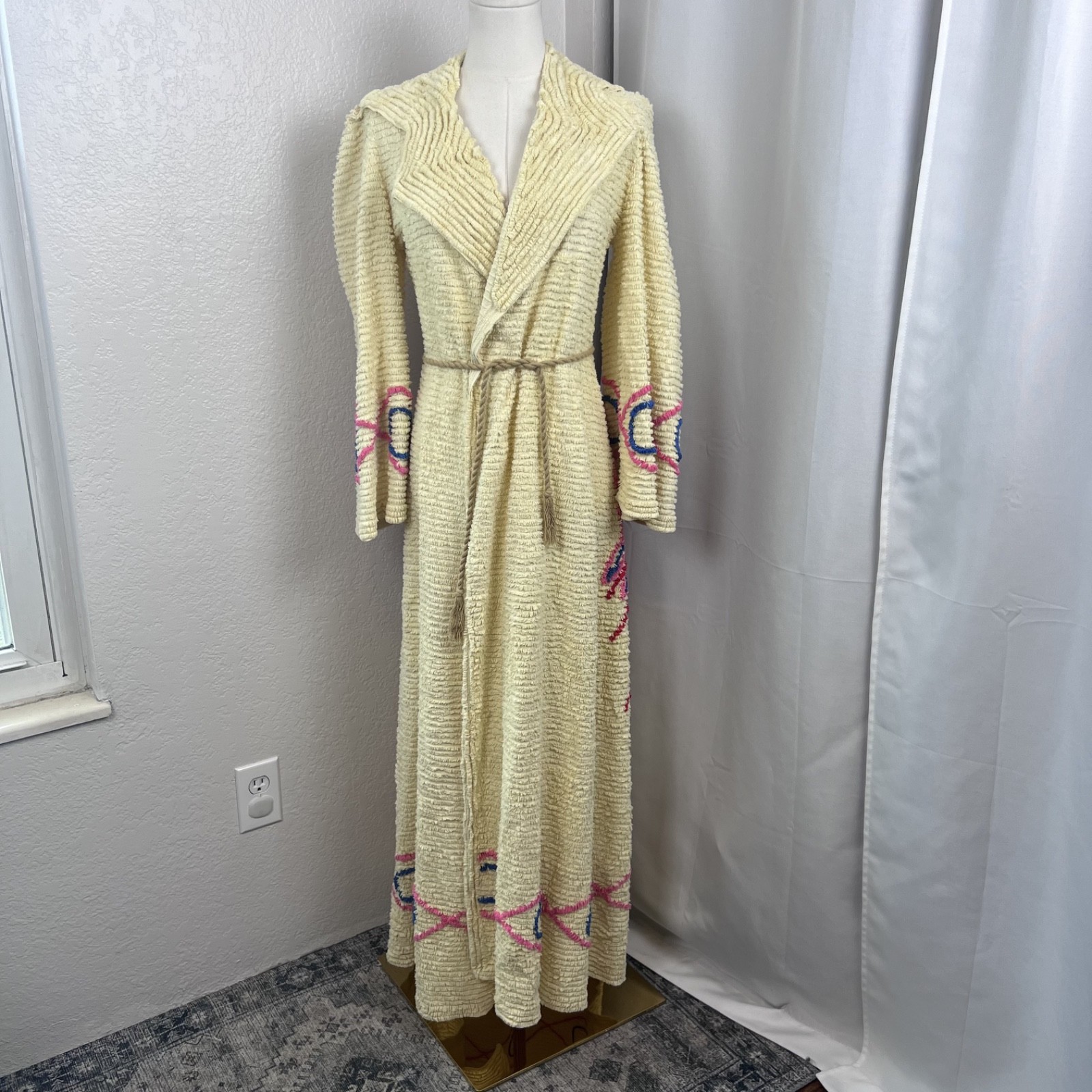Vintage Peacock Chenille Bath Robe Long Yellow Housecoat Cottage 40s 50s READ