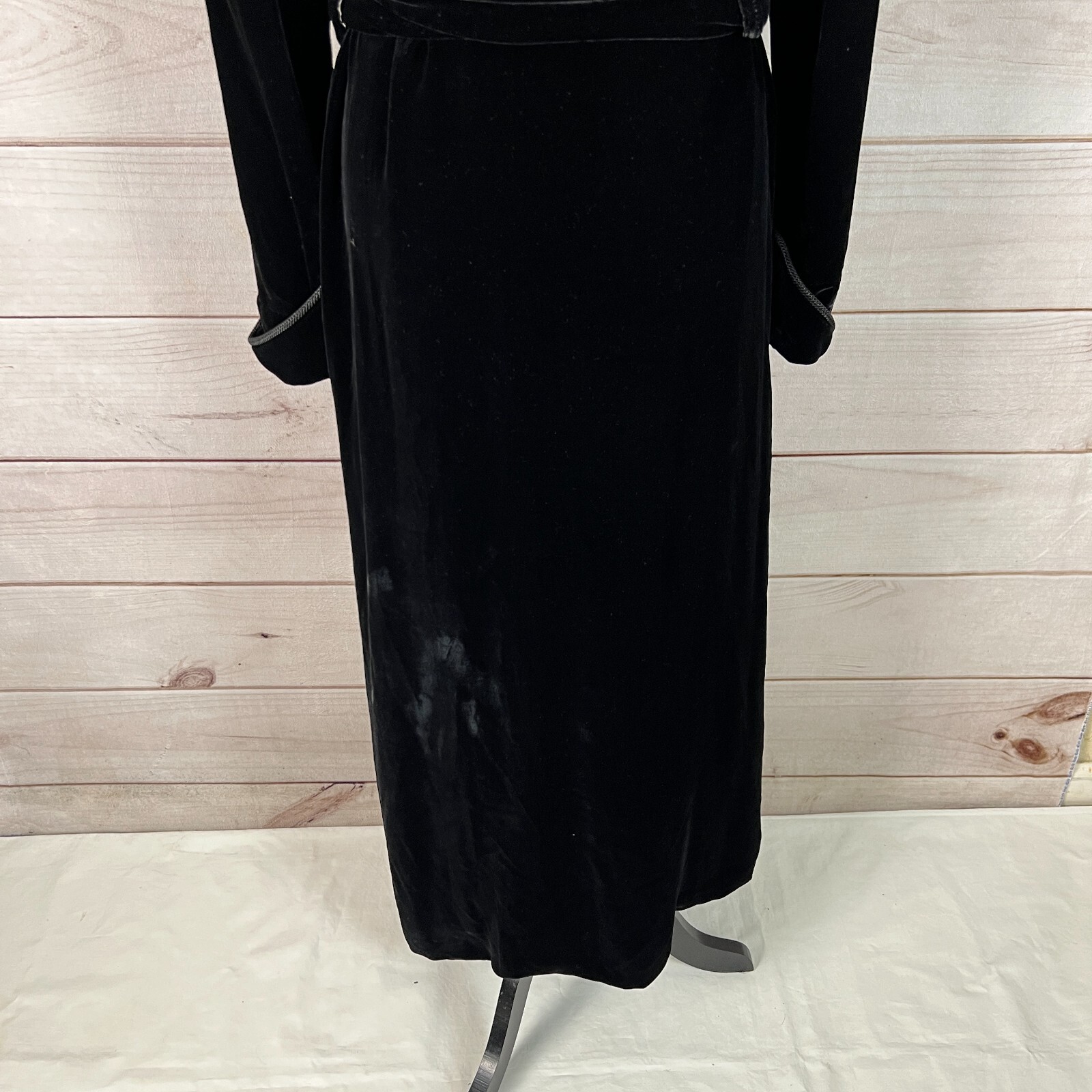 Vintage Georgette Trabolsi Neiman Marcus Womens Robe Medium Black Velvet Belted