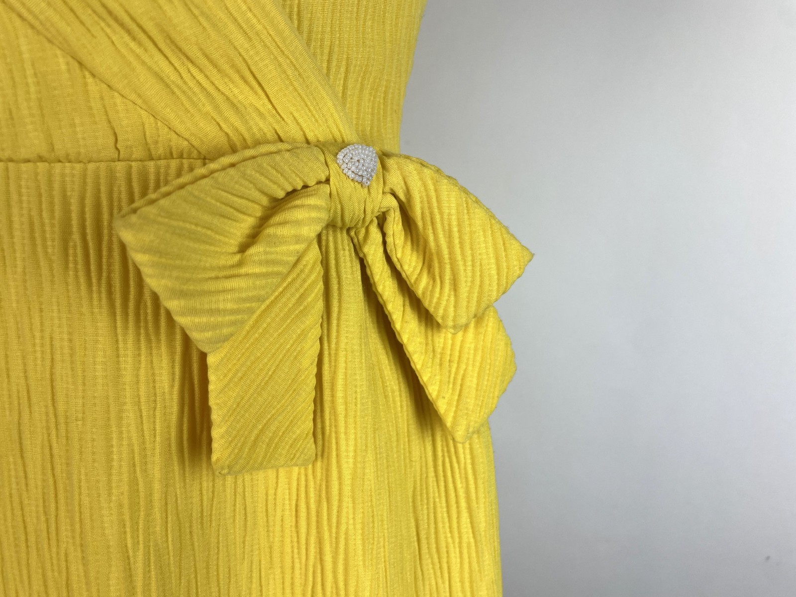 Vtg 60s Mod Canary Yellow CARNIVAL sheath dress + Bow and Appliques S 32″ Bust